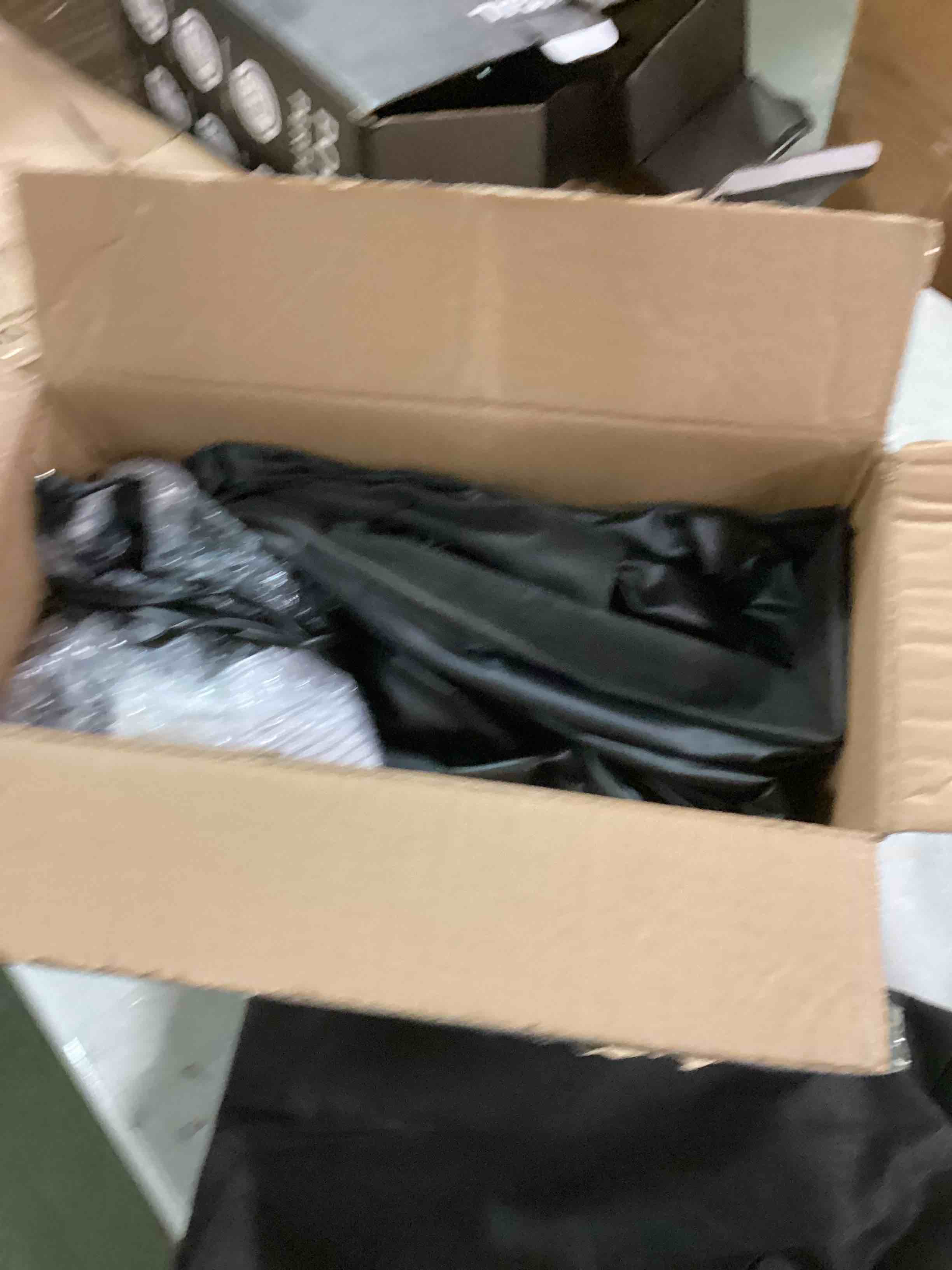 https://s3.amazonaws.com/lotting-images-prod/bidfta/ORG6539979_1717339216360.jpeg