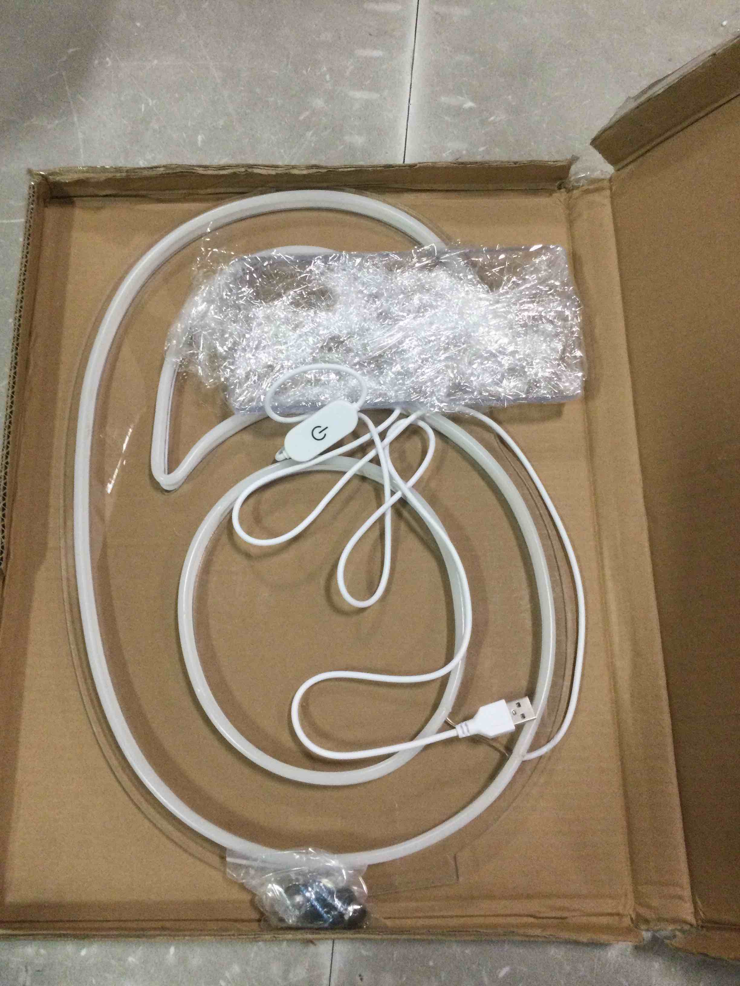 https://s3.amazonaws.com/lotting-images-prod/bidfta/ORG6541330_1717327983763.jpeg