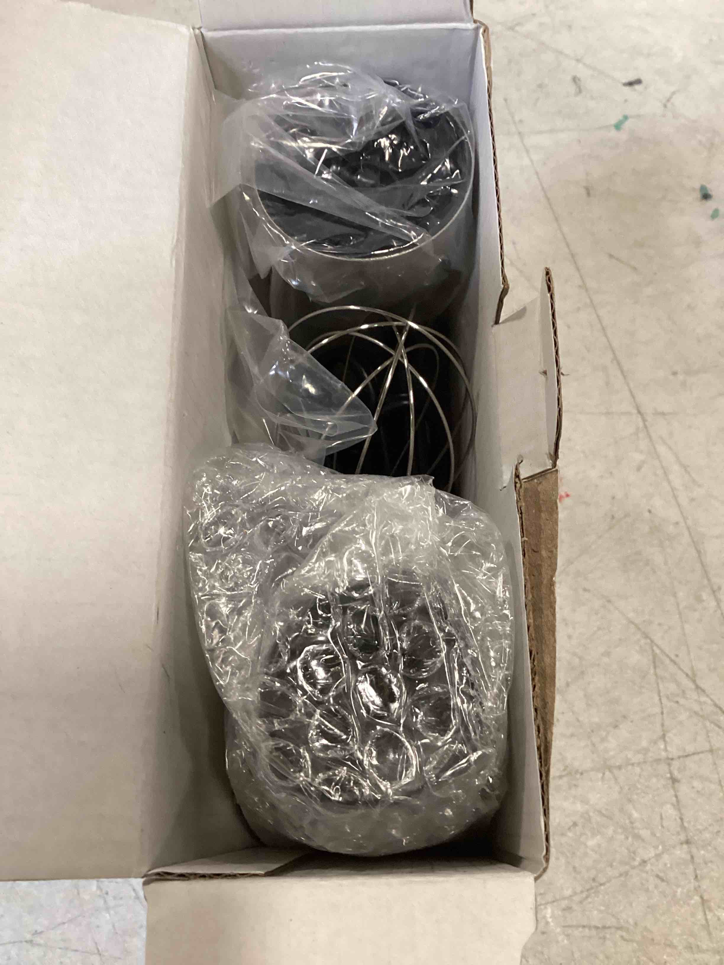 https://s3.amazonaws.com/lotting-images-prod/bidfta/ORG6544370_1717182236311.jpeg