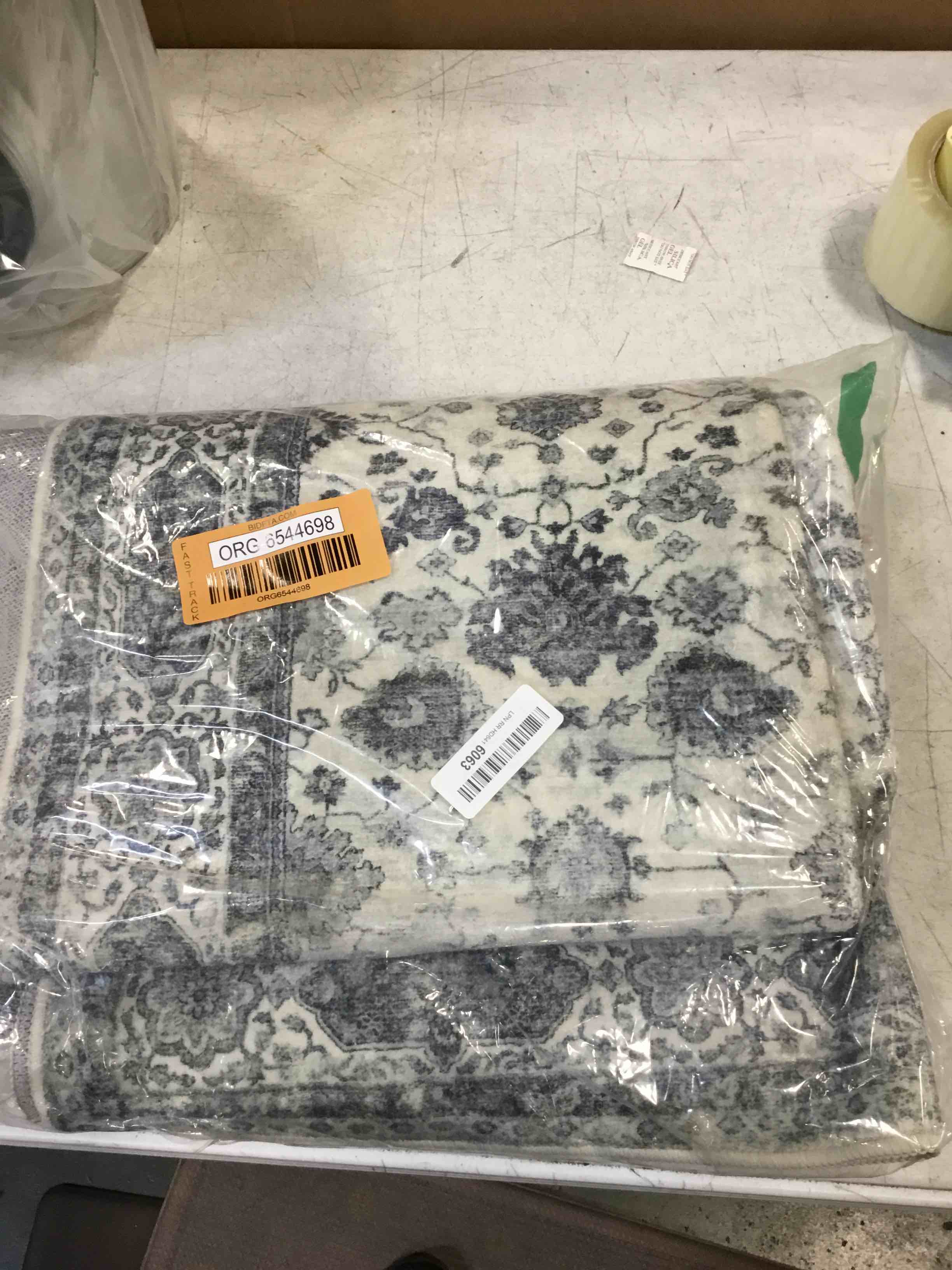 https://s3.amazonaws.com/lotting-images-prod/bidfta/ORG6544698_1717521412953.jpeg