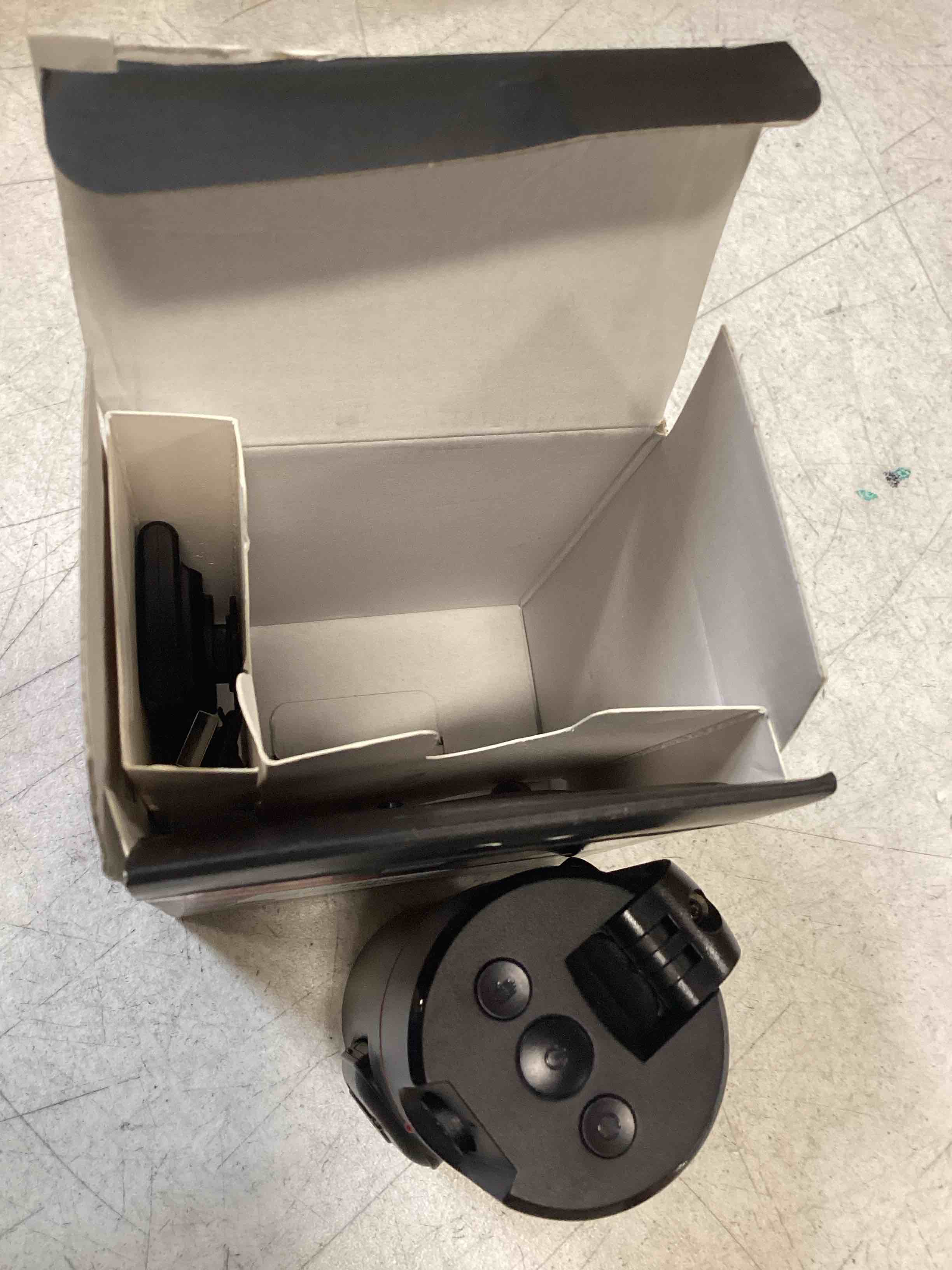 https://s3.amazonaws.com/lotting-images-prod/bidfta/ORG6544927_1717774161048.jpeg
