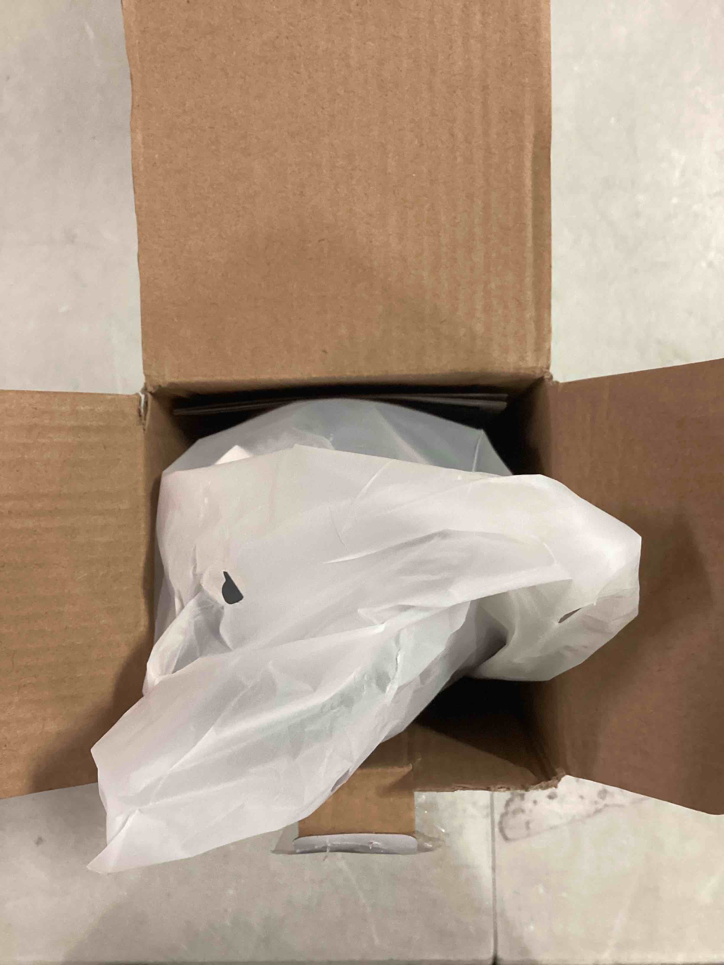 https://s3.amazonaws.com/lotting-images-prod/bidfta/ORG6547220_1717598269652.jpeg