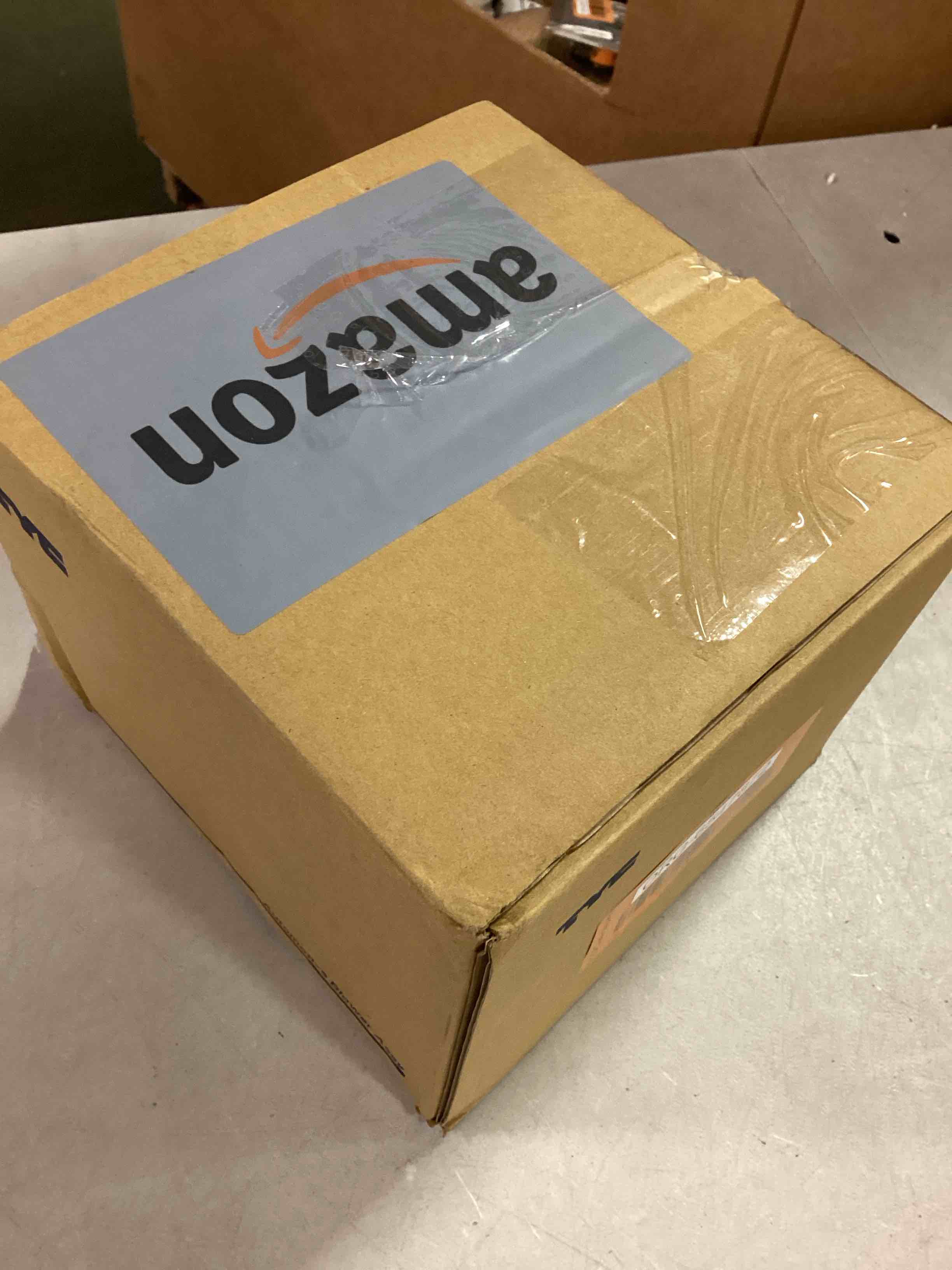 https://s3.amazonaws.com/lotting-images-prod/bidfta/ORG6547872_1717772554904.jpeg