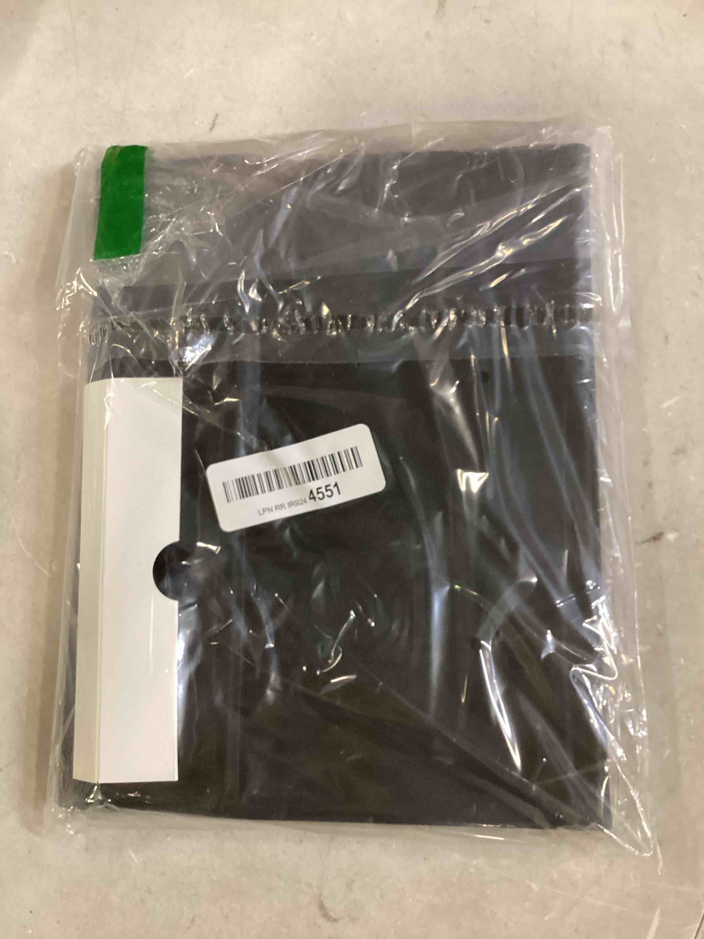 https://s3.amazonaws.com/lotting-images-prod/bidfta/ORG6549205_1718213592329.jpeg