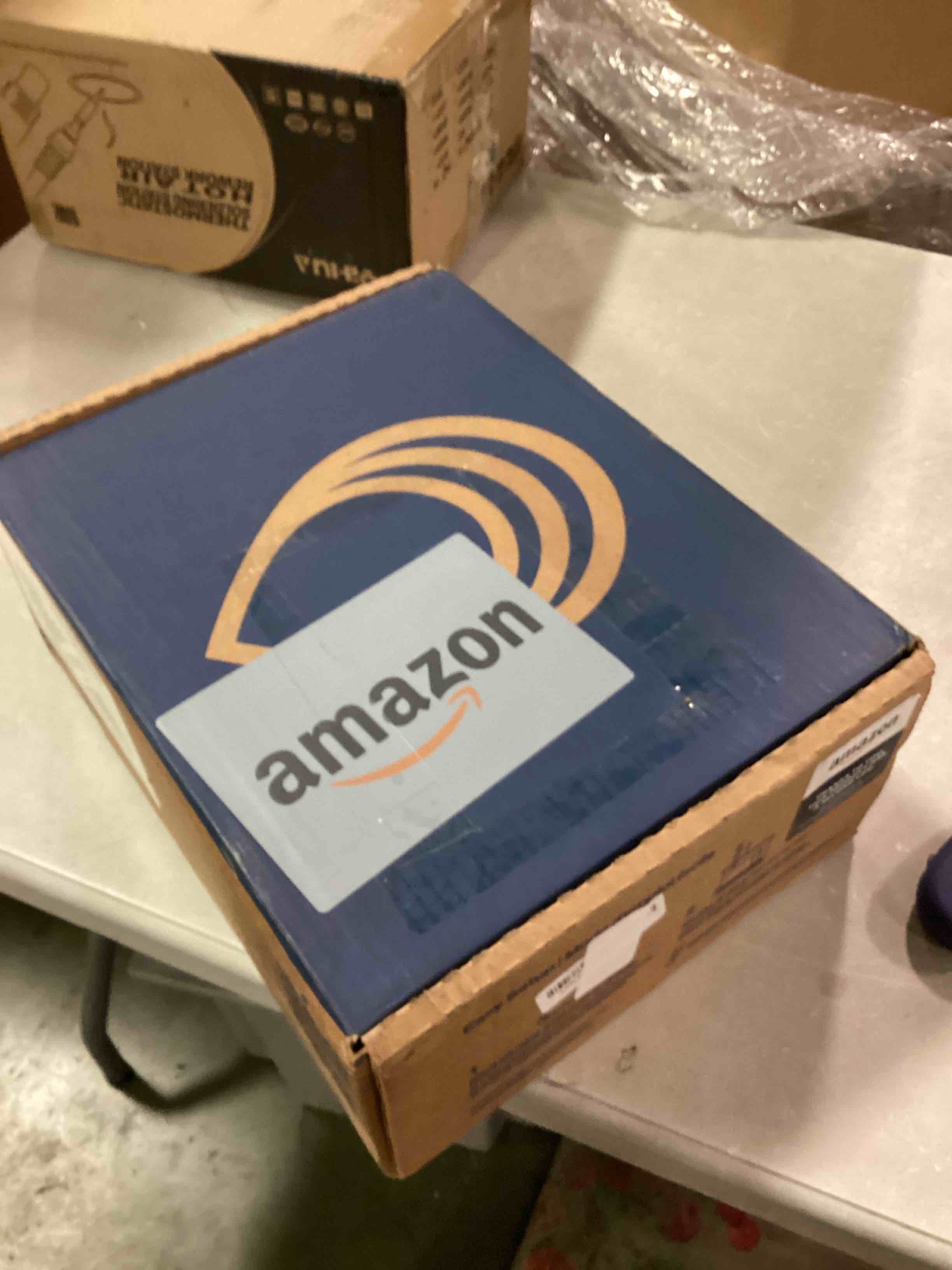 https://s3.amazonaws.com/lotting-images-prod/bidfta/ORG6549577_1717606983002.jpeg
