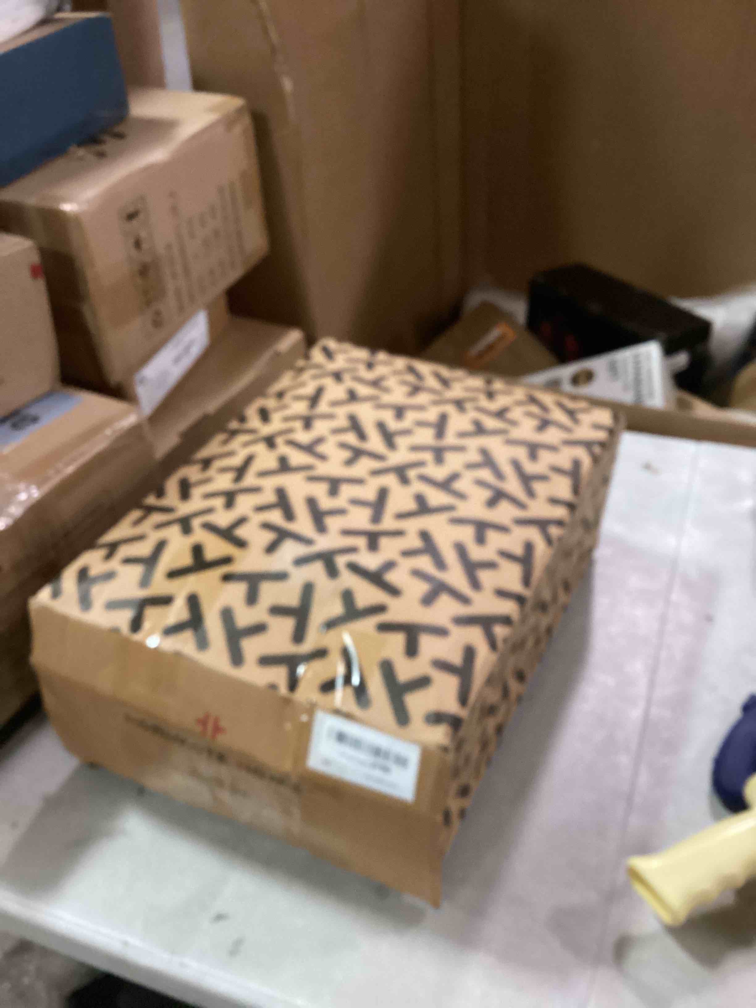 https://s3.amazonaws.com/lotting-images-prod/bidfta/ORG6550517_1718040290954.jpeg