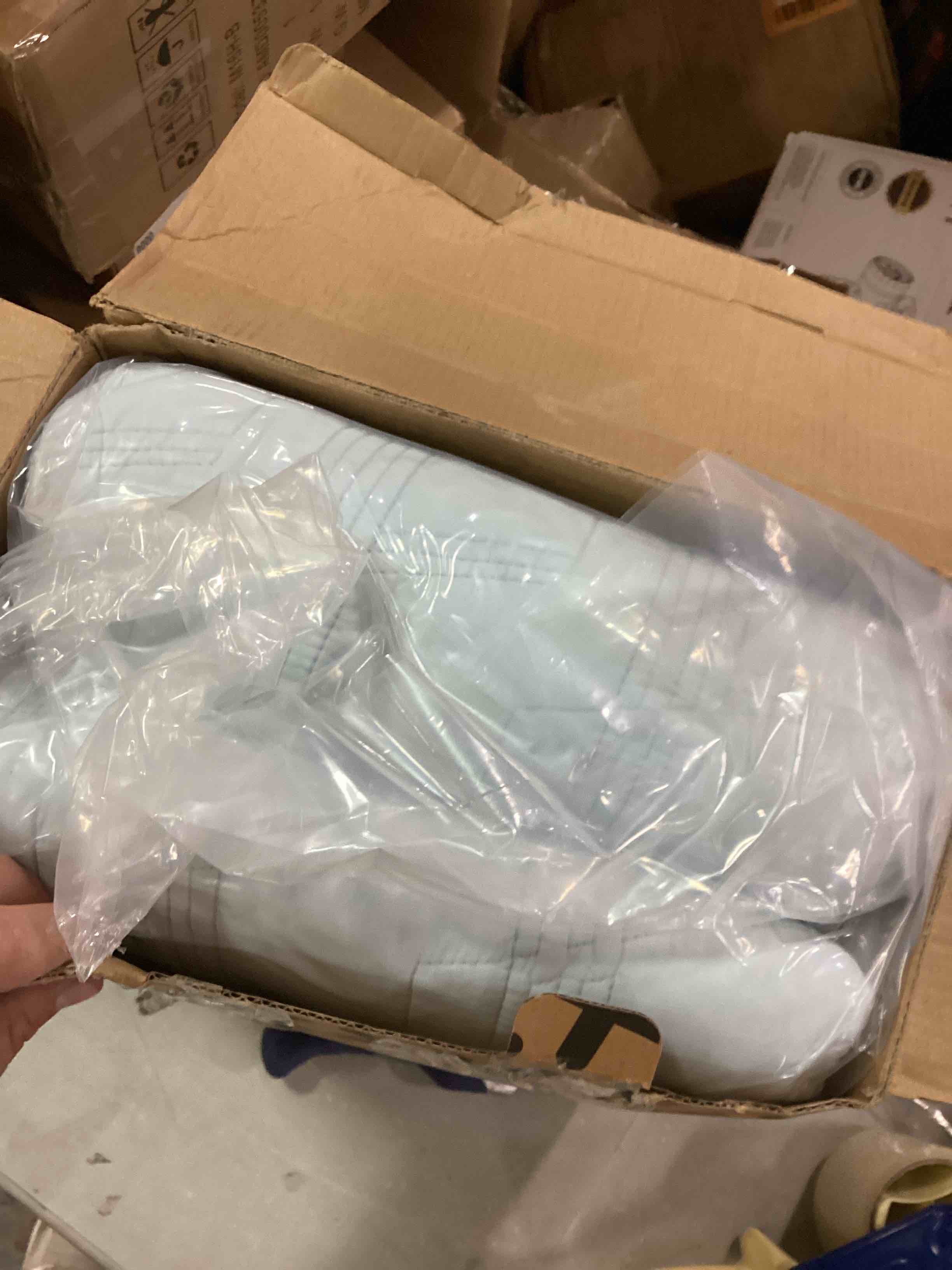 https://s3.amazonaws.com/lotting-images-prod/bidfta/ORG6550517_1718040307319.jpeg
