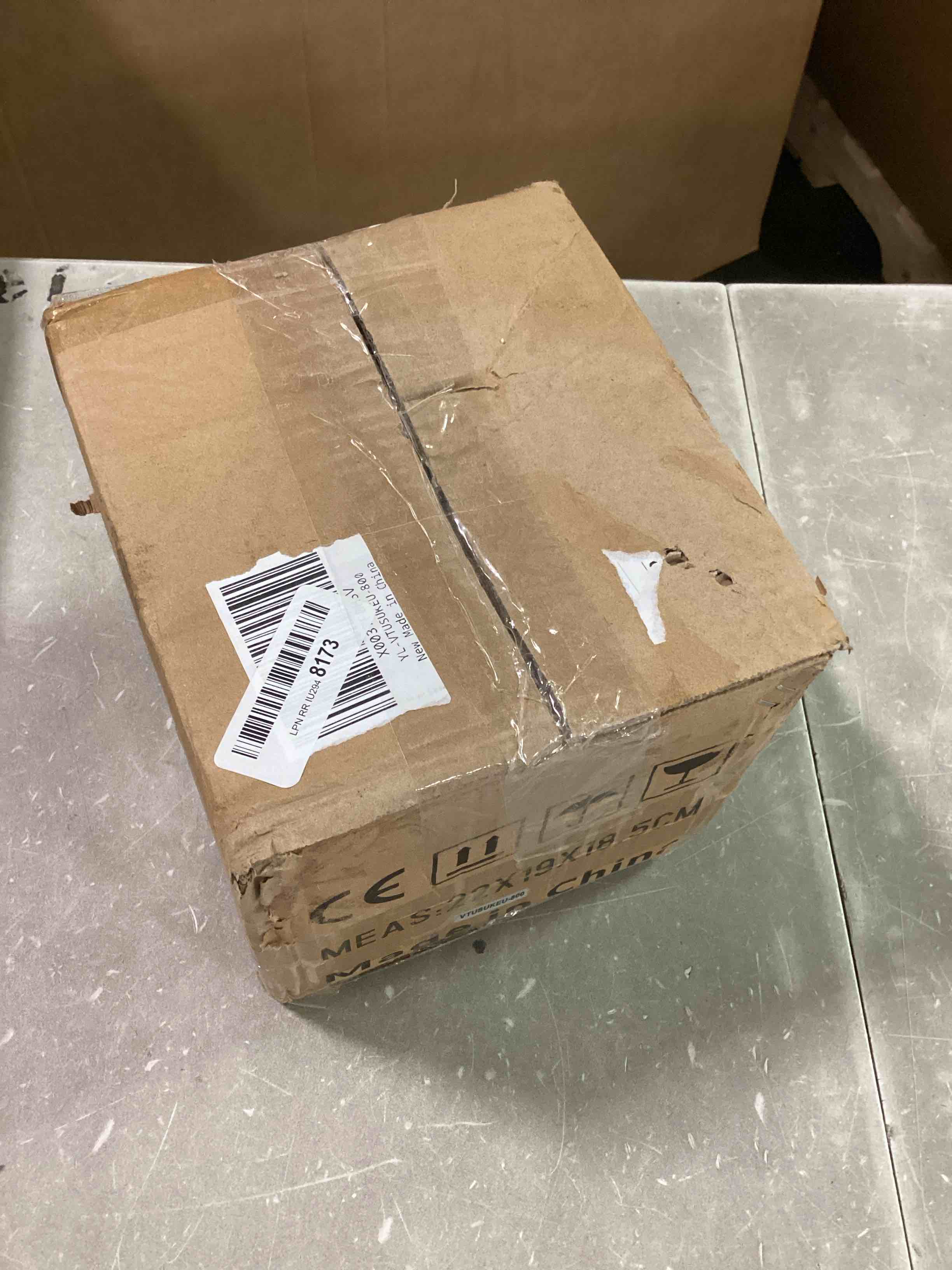 https://s3.amazonaws.com/lotting-images-prod/bidfta/ORG6553679_1718893421986.jpeg