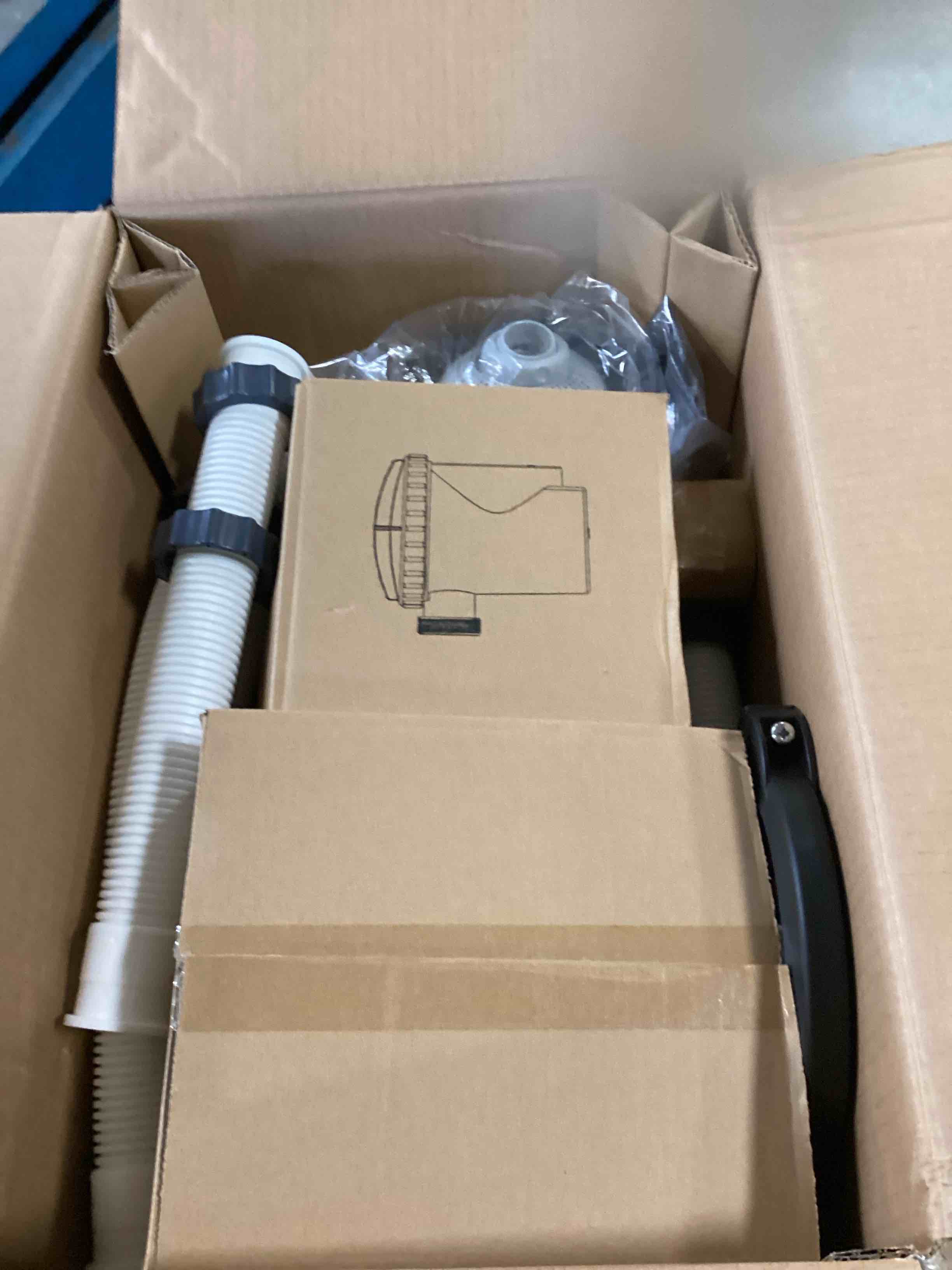 https://s3.amazonaws.com/lotting-images-prod/bidfta/ORG6554031_1717770792983.jpeg