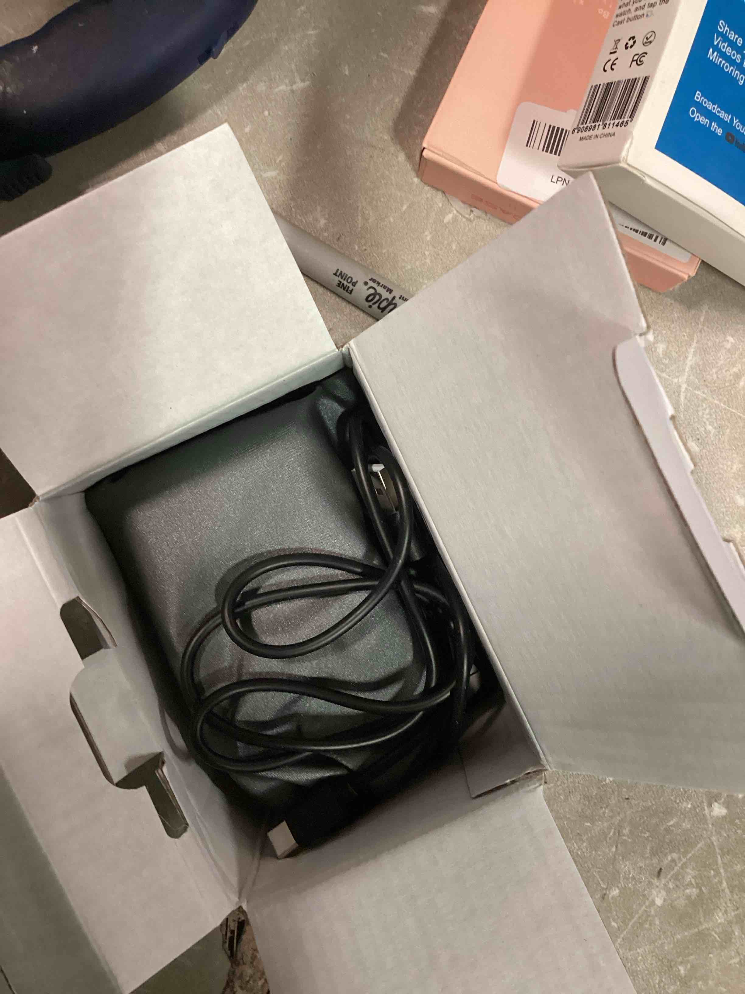 https://s3.amazonaws.com/lotting-images-prod/bidfta/ORG6556506_1717612529114.jpeg