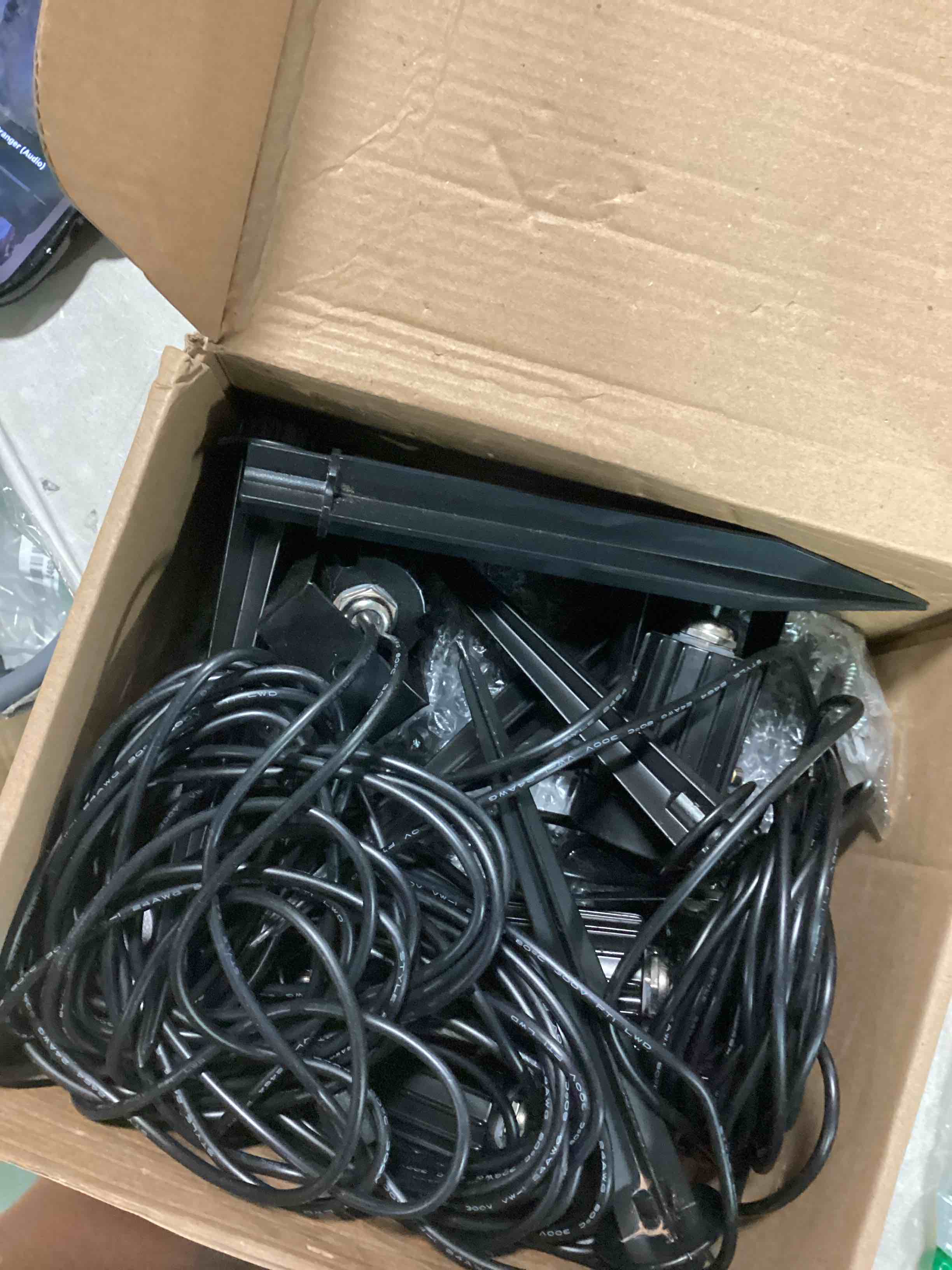 https://s3.amazonaws.com/lotting-images-prod/bidfta/ORG6556667_1717684445693.jpeg