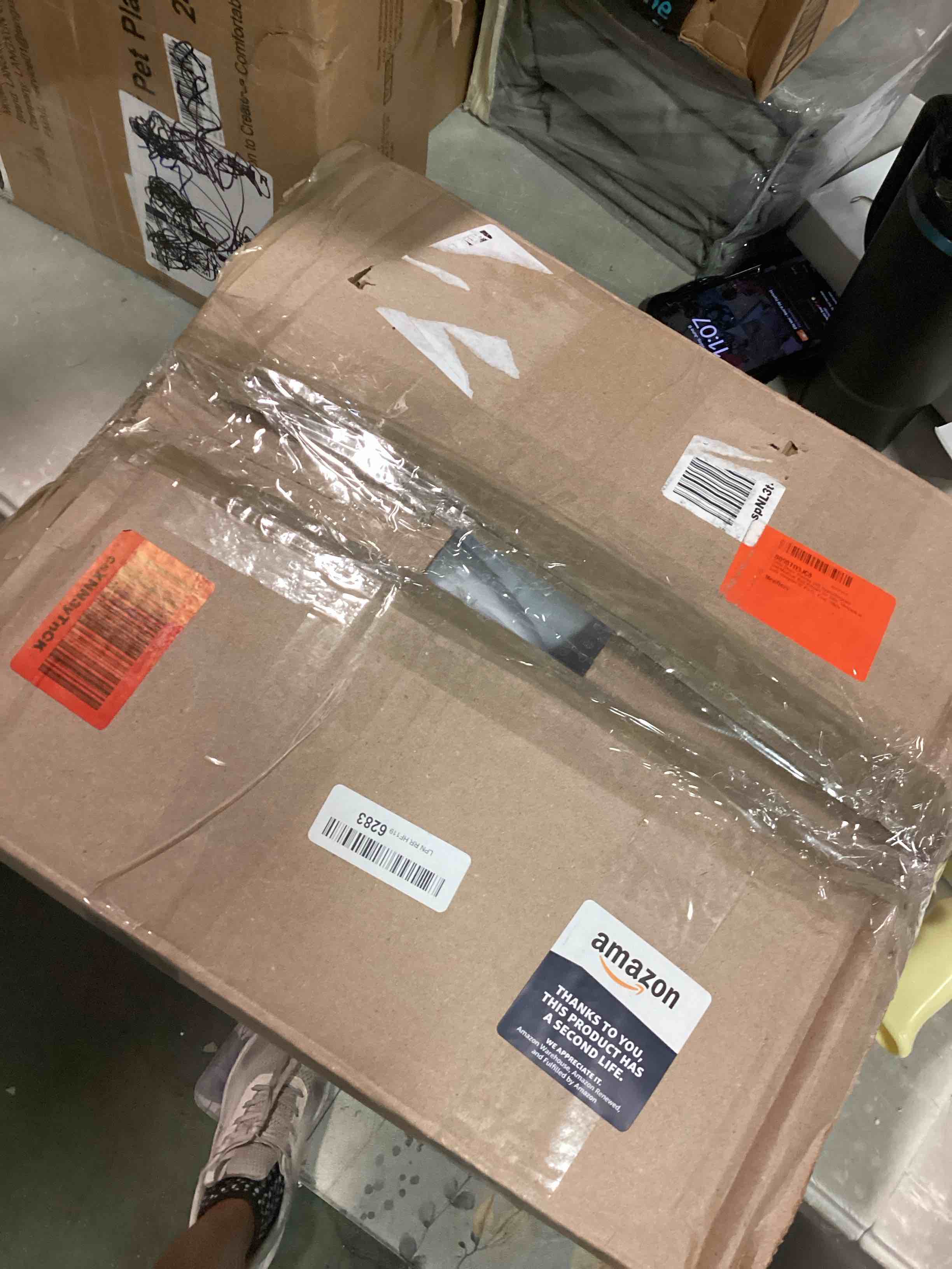 https://s3.amazonaws.com/lotting-images-prod/bidfta/ORG6556697_1717686433478.jpeg