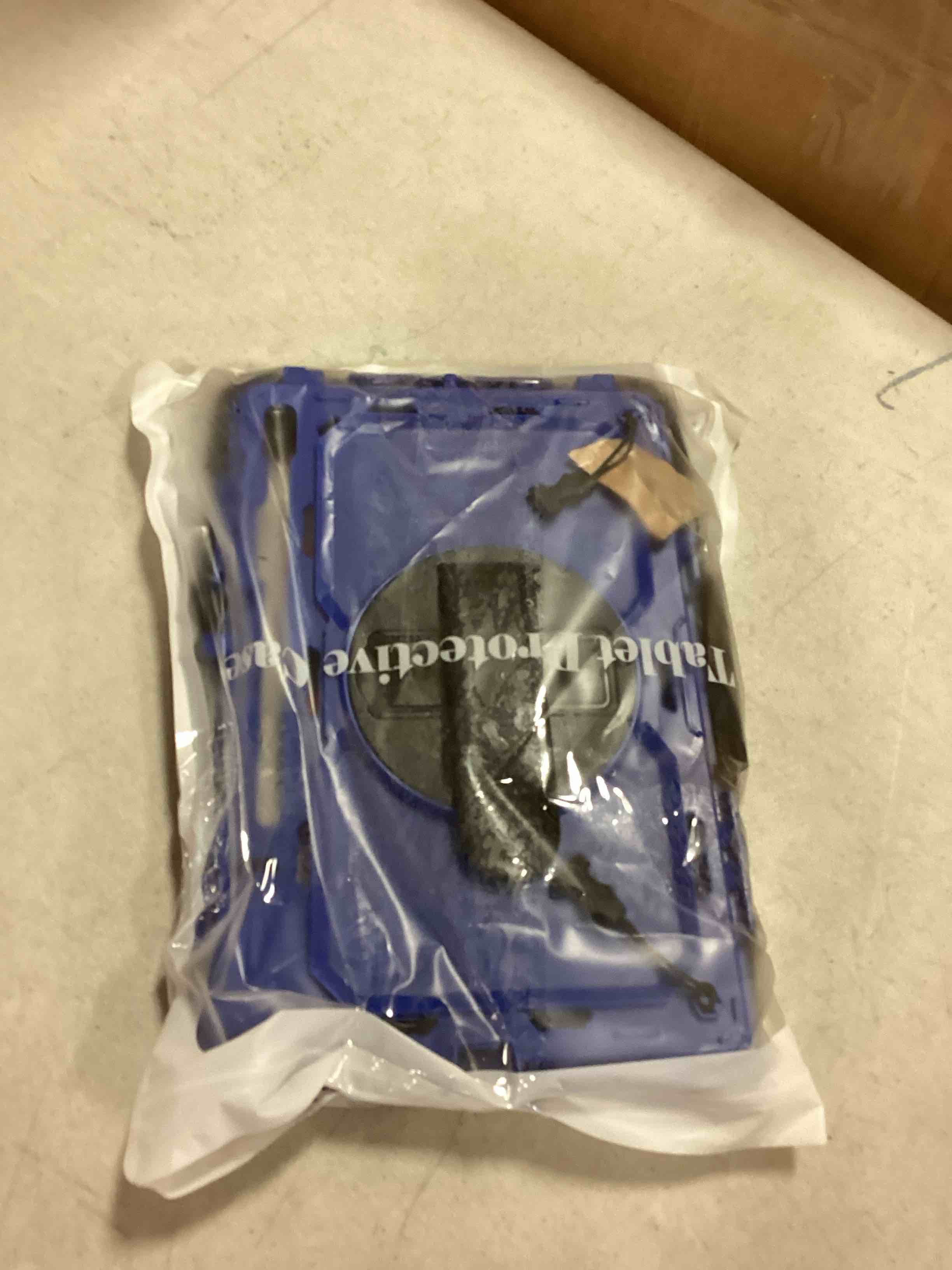 https://s3.amazonaws.com/lotting-images-prod/bidfta/ORG6558001_1718131356051.jpeg