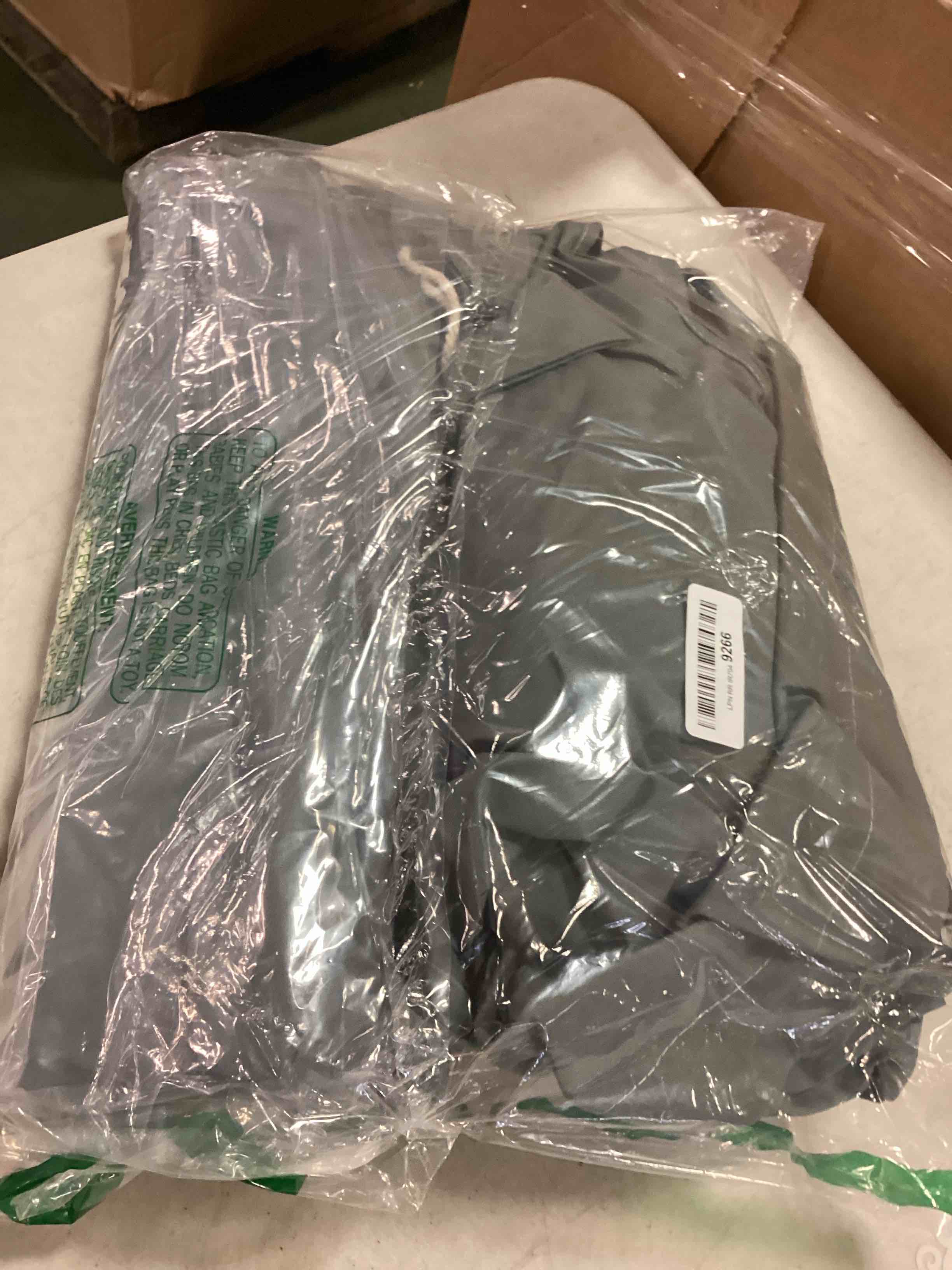 https://s3.amazonaws.com/lotting-images-prod/bidfta/ORG6558017_1718132587064.jpeg