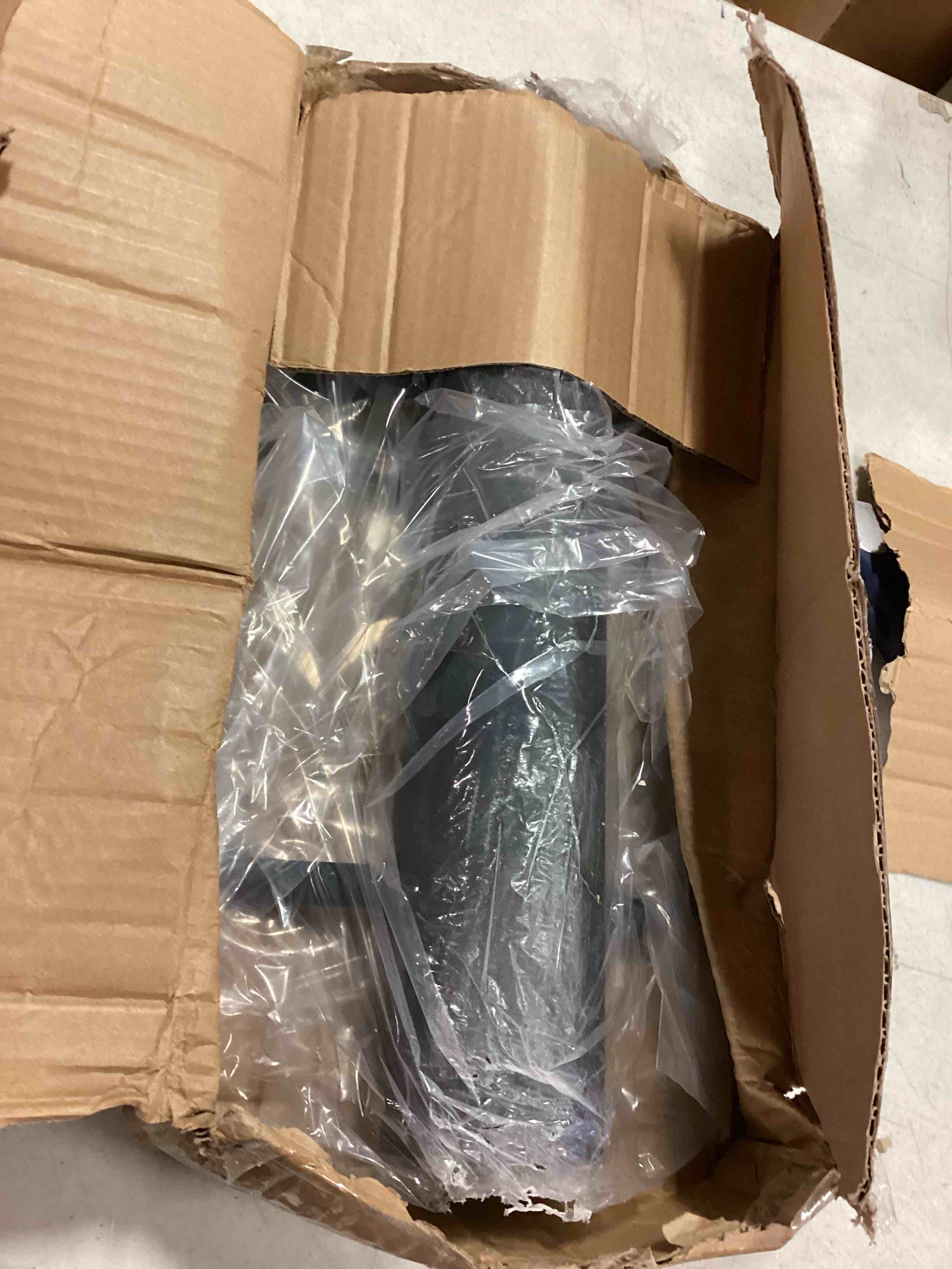 https://s3.amazonaws.com/lotting-images-prod/bidfta/ORG6558166_1718202127372.jpeg