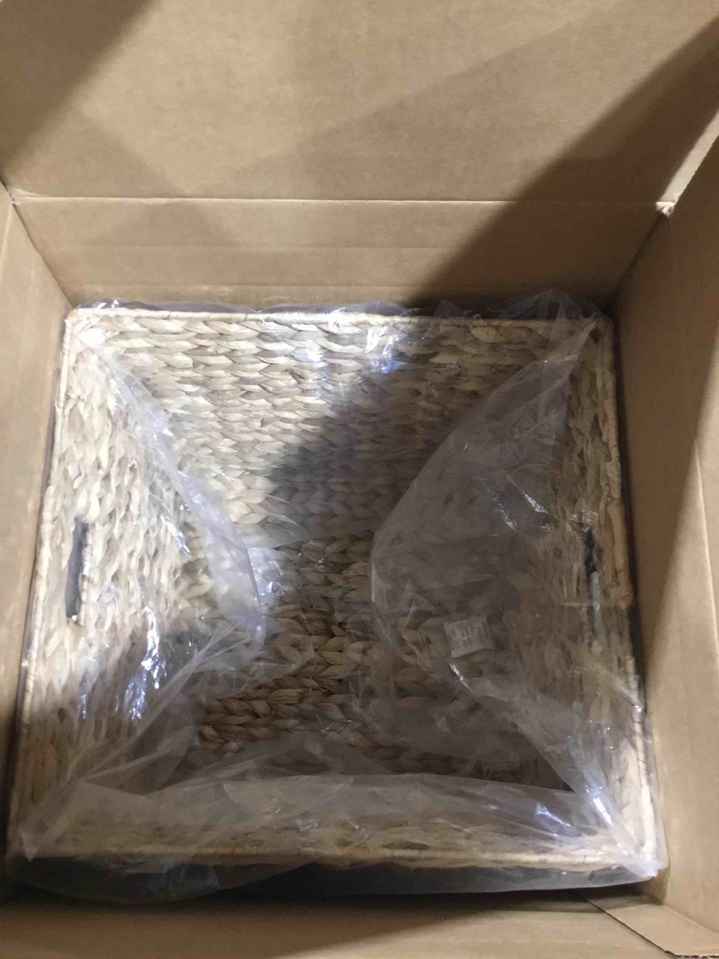 https://s3.amazonaws.com/lotting-images-prod/bidfta/ORG6566461_1717771393243.jpeg