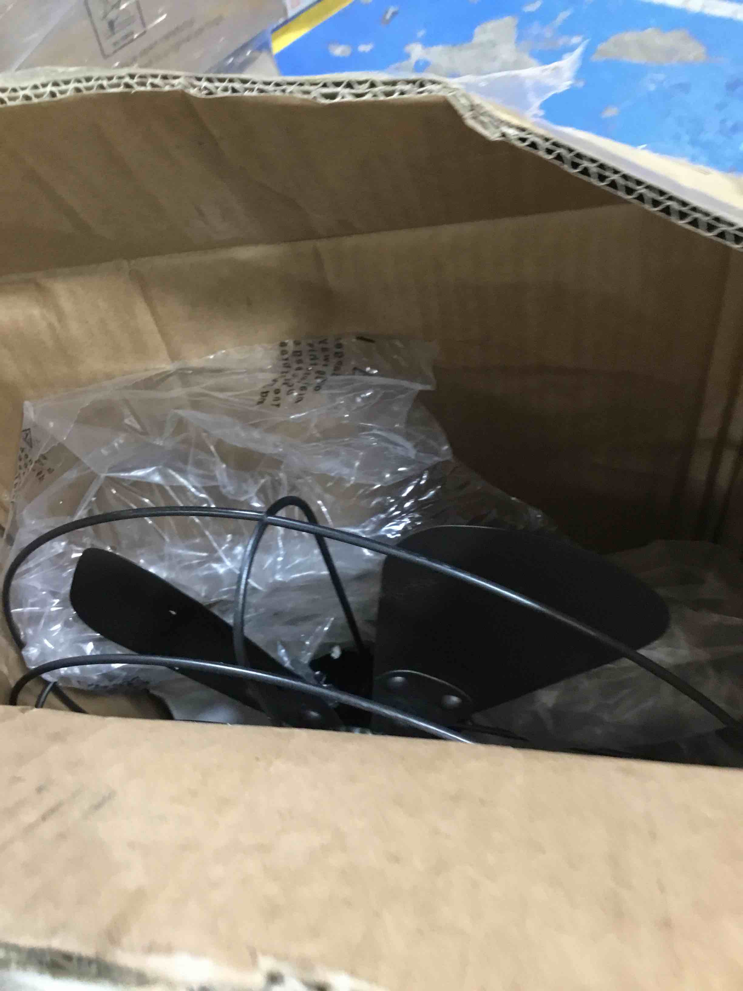 https://s3.amazonaws.com/lotting-images-prod/bidfta/ORG6566473_1717771766744.jpeg