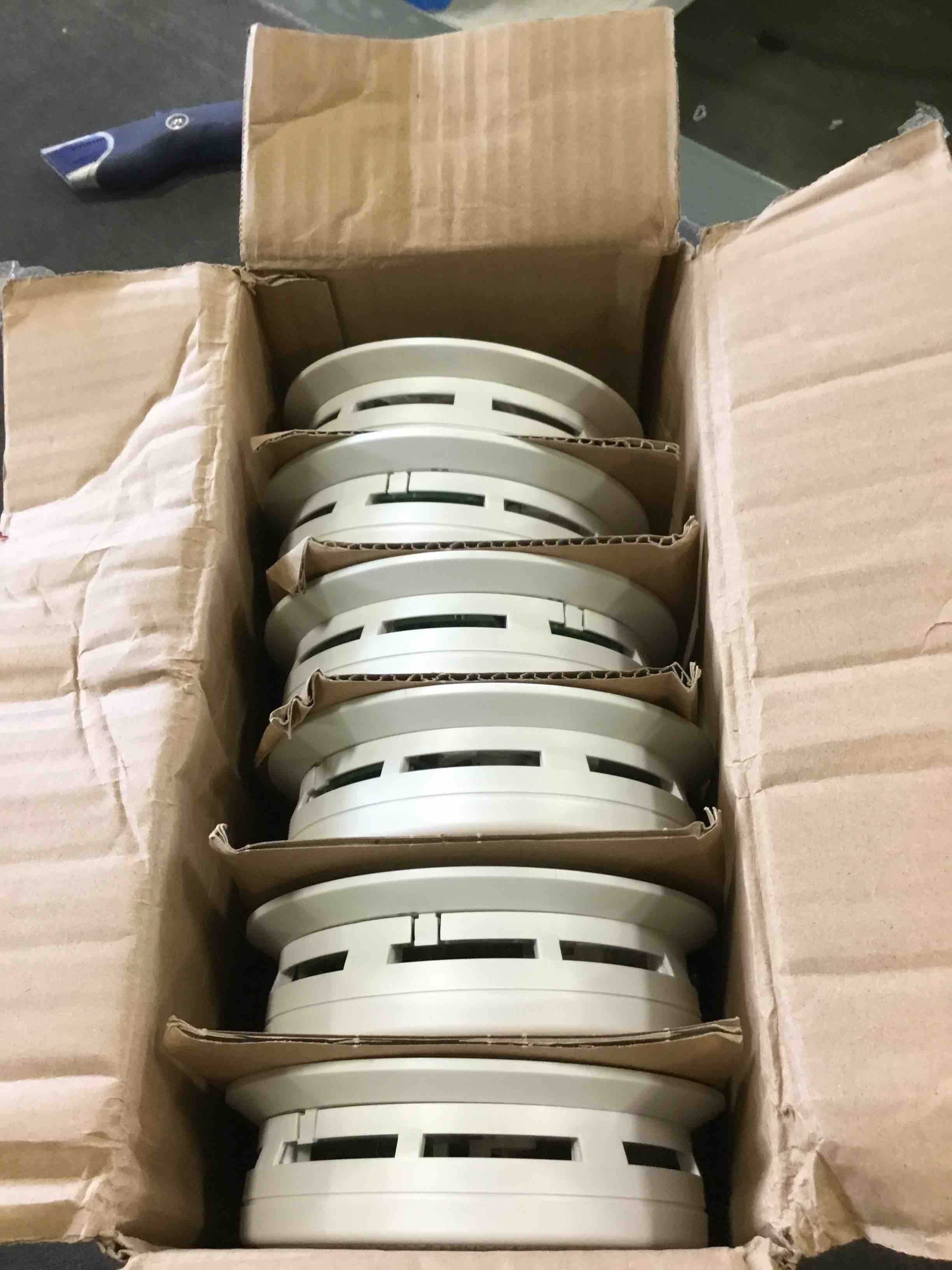 https://s3.amazonaws.com/lotting-images-prod/bidfta/ORG6572033_1716915416103.jpeg