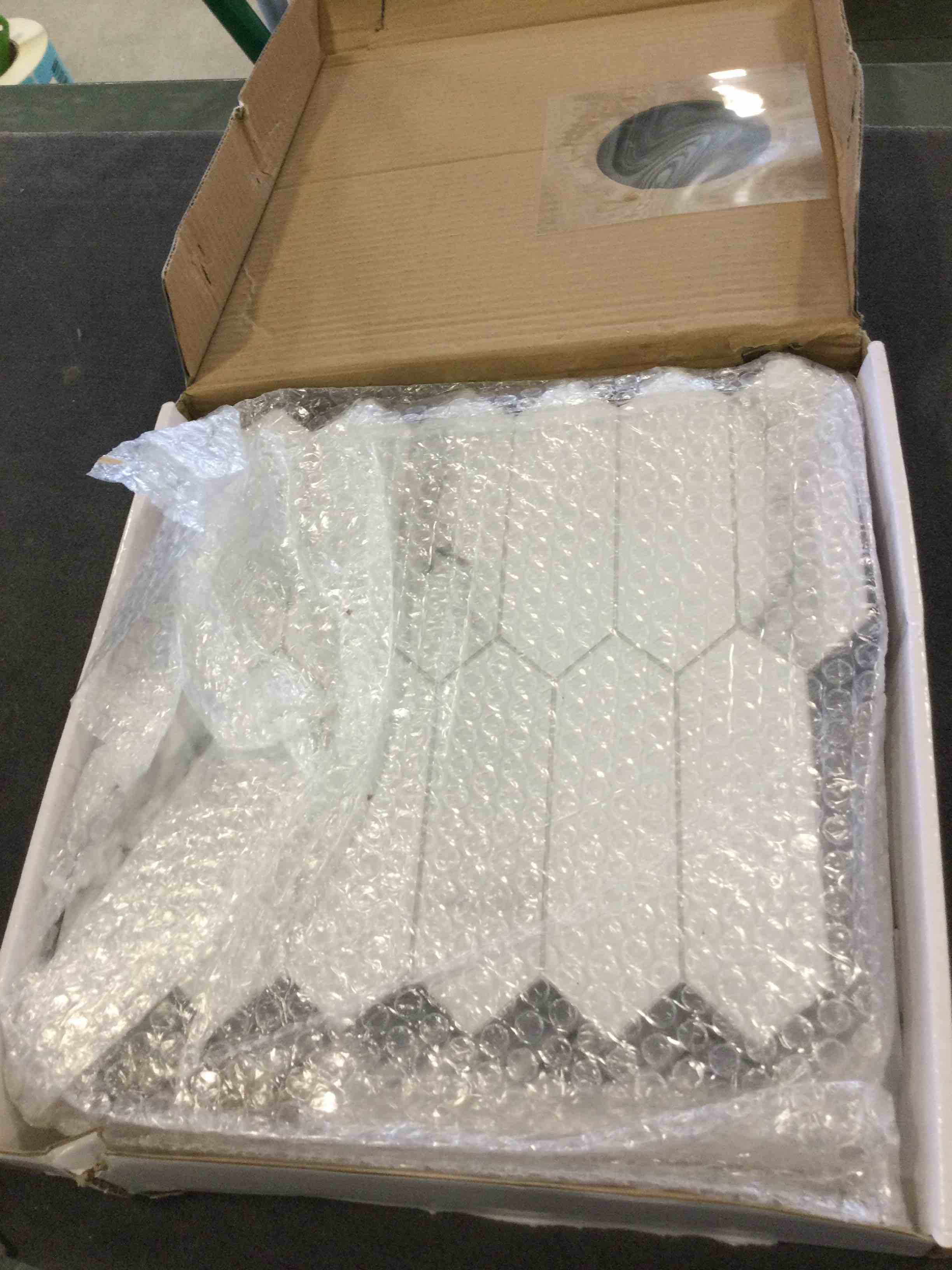 https://s3.amazonaws.com/lotting-images-prod/bidfta/ORG6572785_1717159936827.jpeg