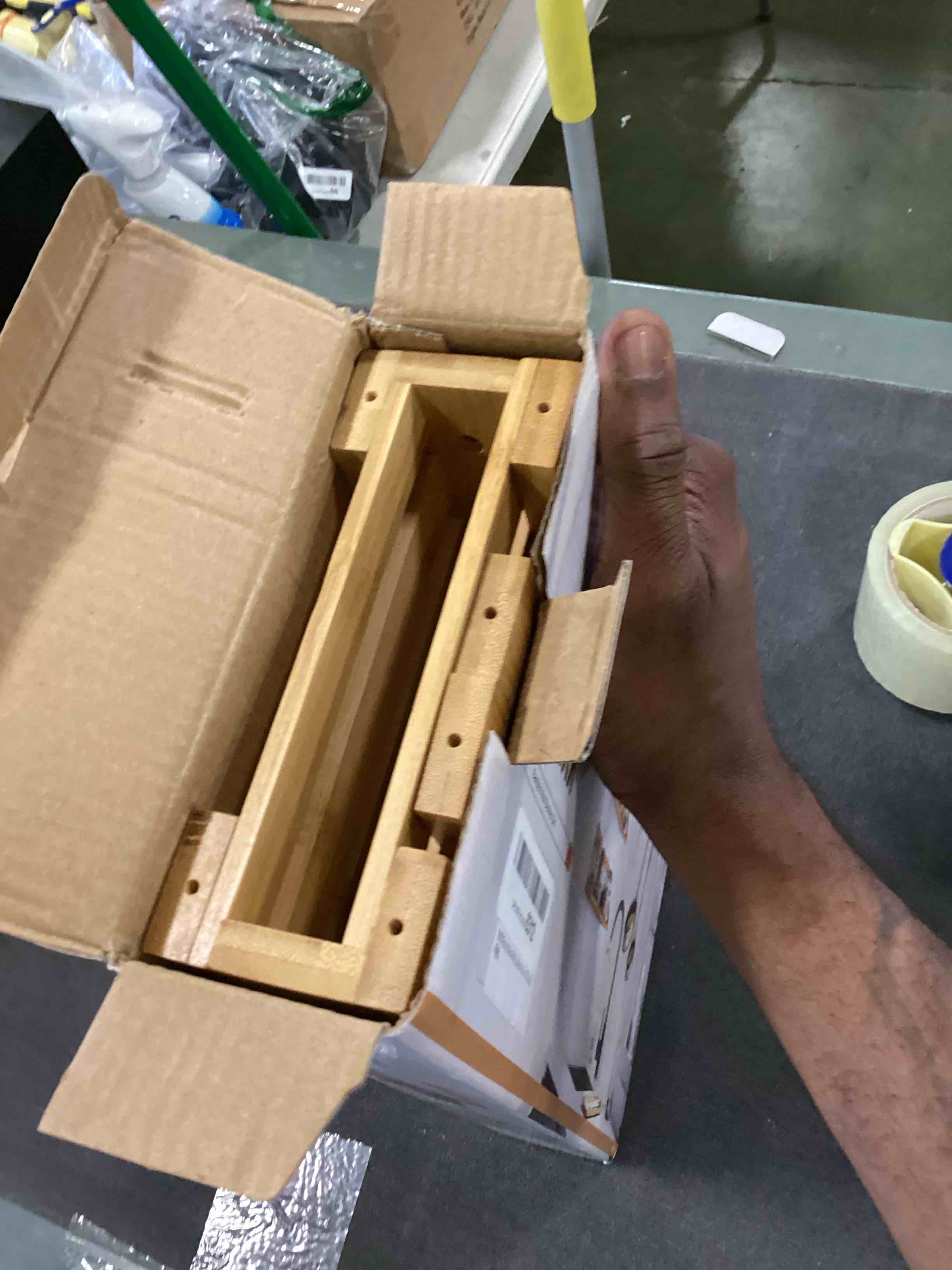 https://s3.amazonaws.com/lotting-images-prod/bidfta/ORG6573274_1717420012840.jpeg