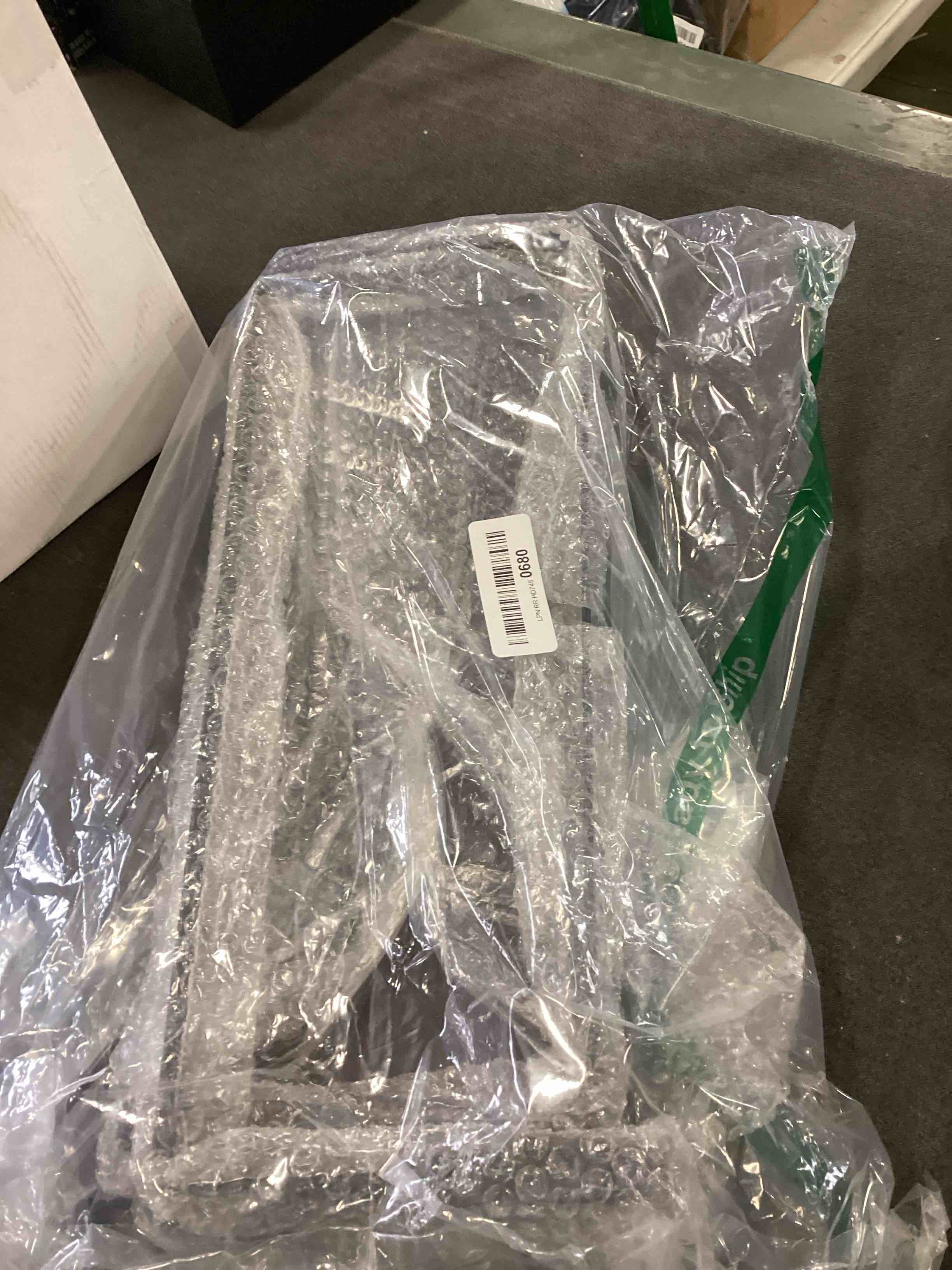 https://s3.amazonaws.com/lotting-images-prod/bidfta/ORG6573313_1717422385648.jpeg