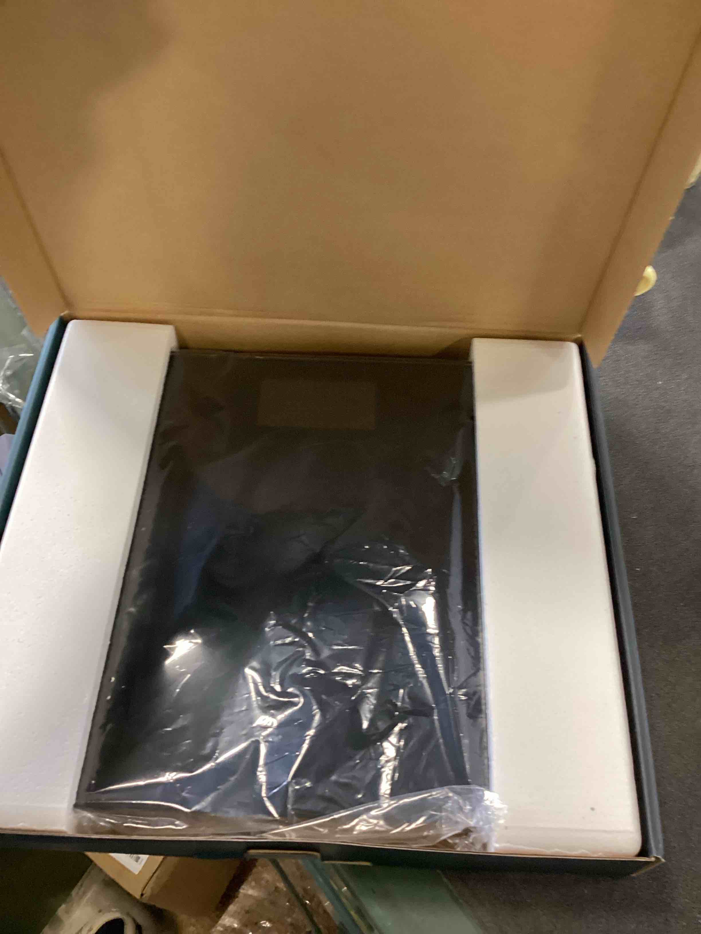 https://s3.amazonaws.com/lotting-images-prod/bidfta/ORG6573355_1717426838728.jpeg