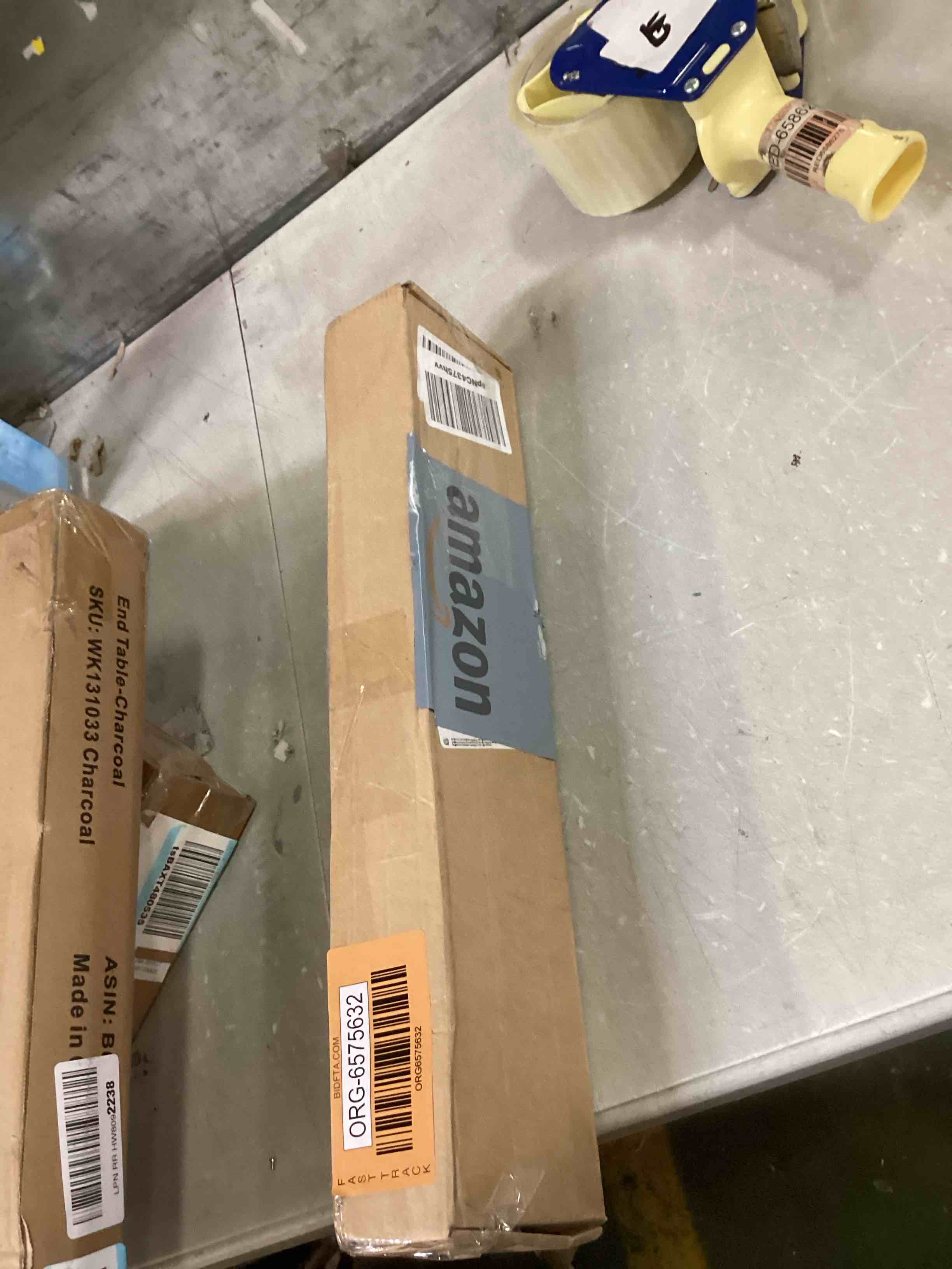 https://s3.amazonaws.com/lotting-images-prod/bidfta/ORG6575632_1717442922512.jpeg
