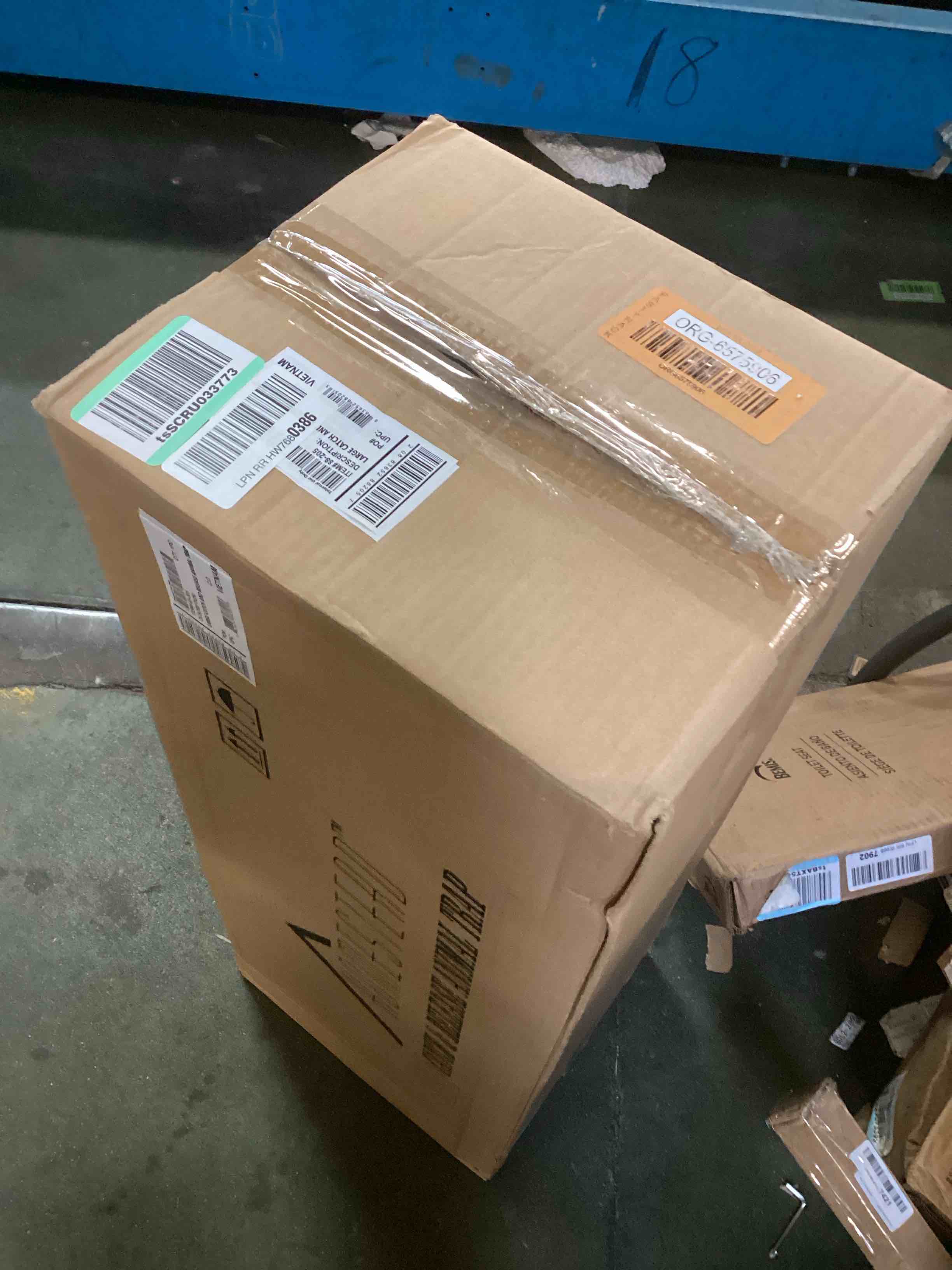 https://s3.amazonaws.com/lotting-images-prod/bidfta/ORG6575906_1717531324840.jpeg