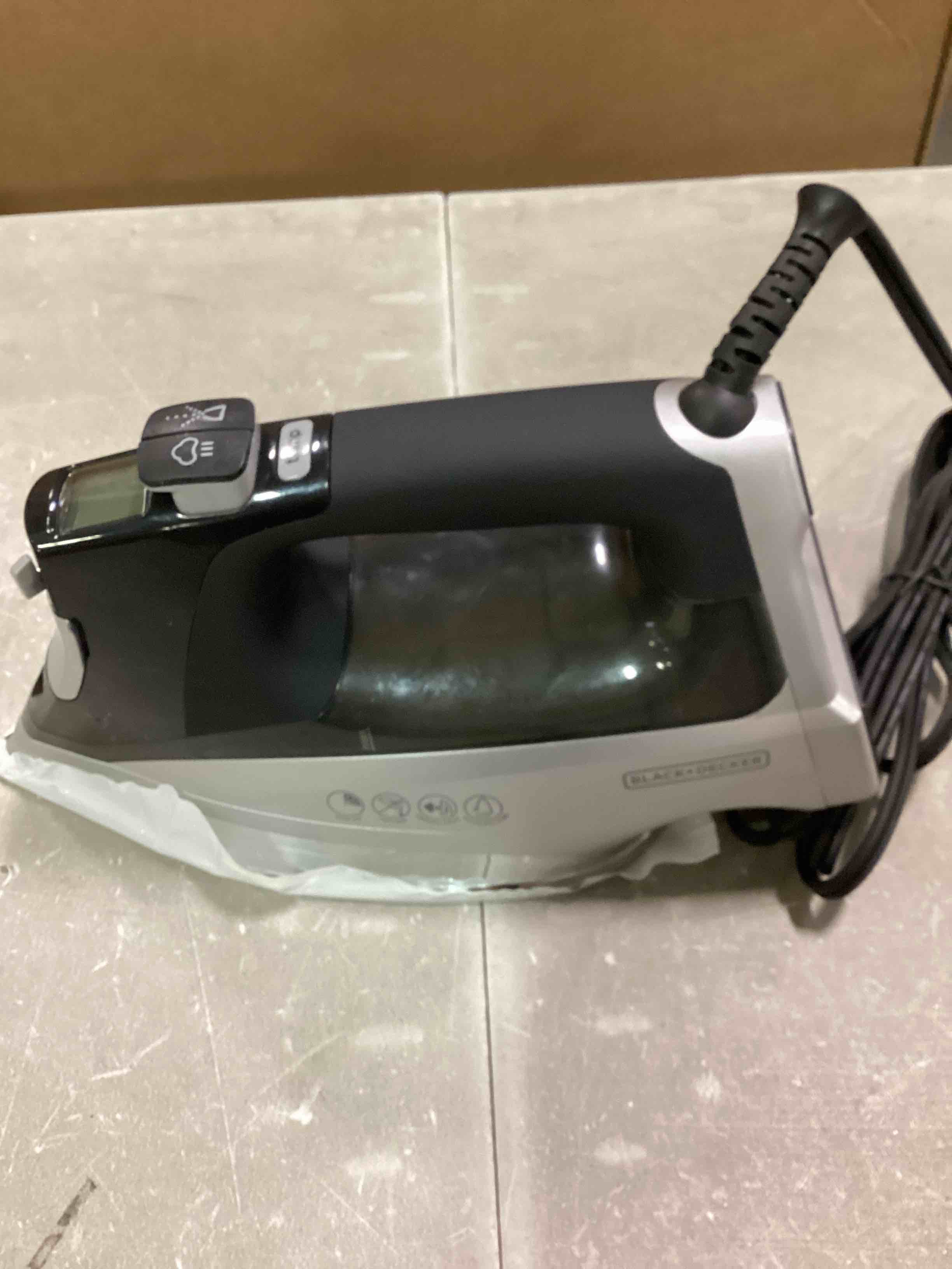 BLACK+DECKER Allure Digital Professional Steam Iron, D3060