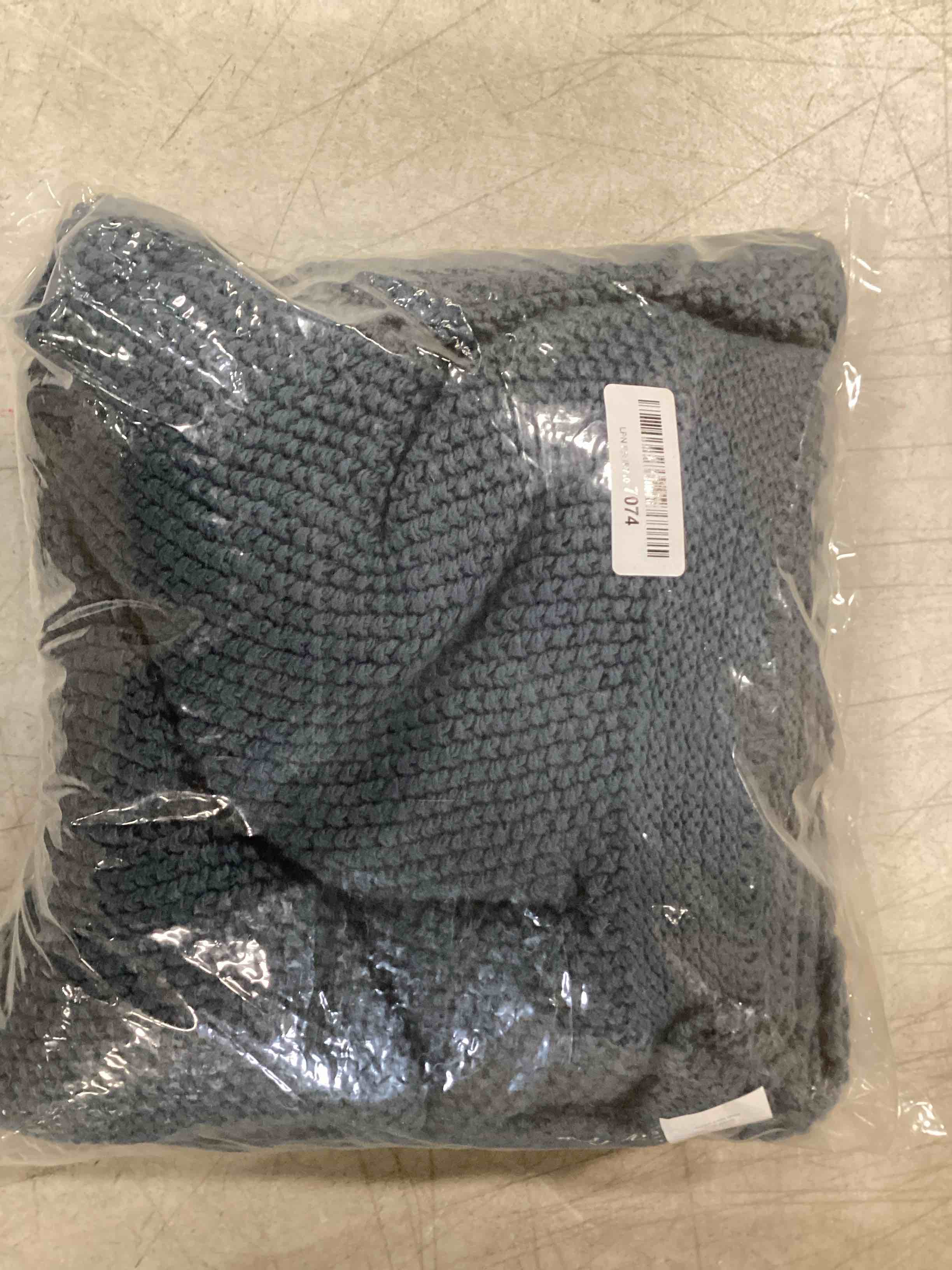 https://s3.amazonaws.com/lotting-images-prod/bidfta/ORG6577696_1717159012980.jpeg