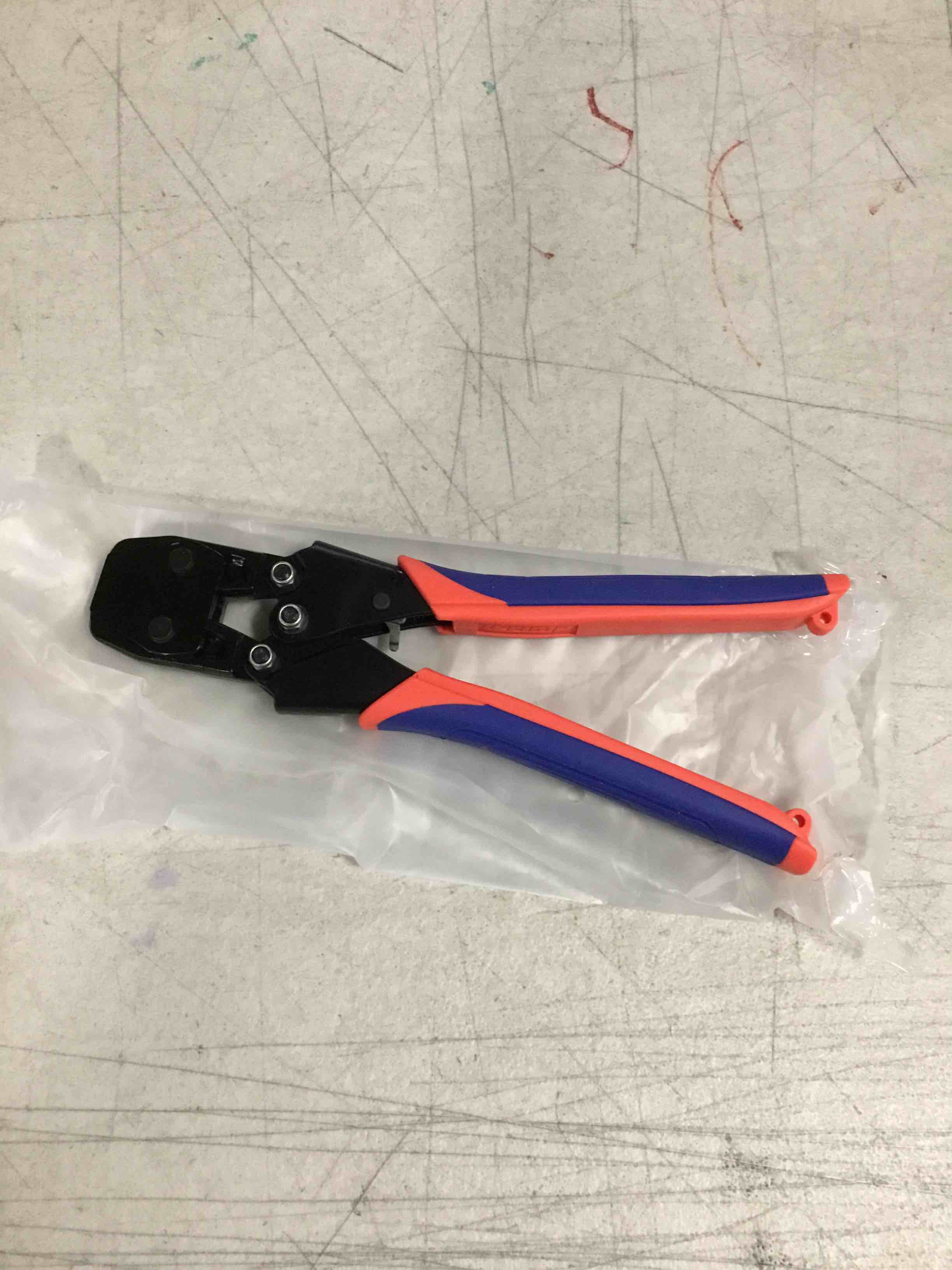 https://s3.amazonaws.com/lotting-images-prod/bidfta/ORG6577927_1717504632909.jpeg