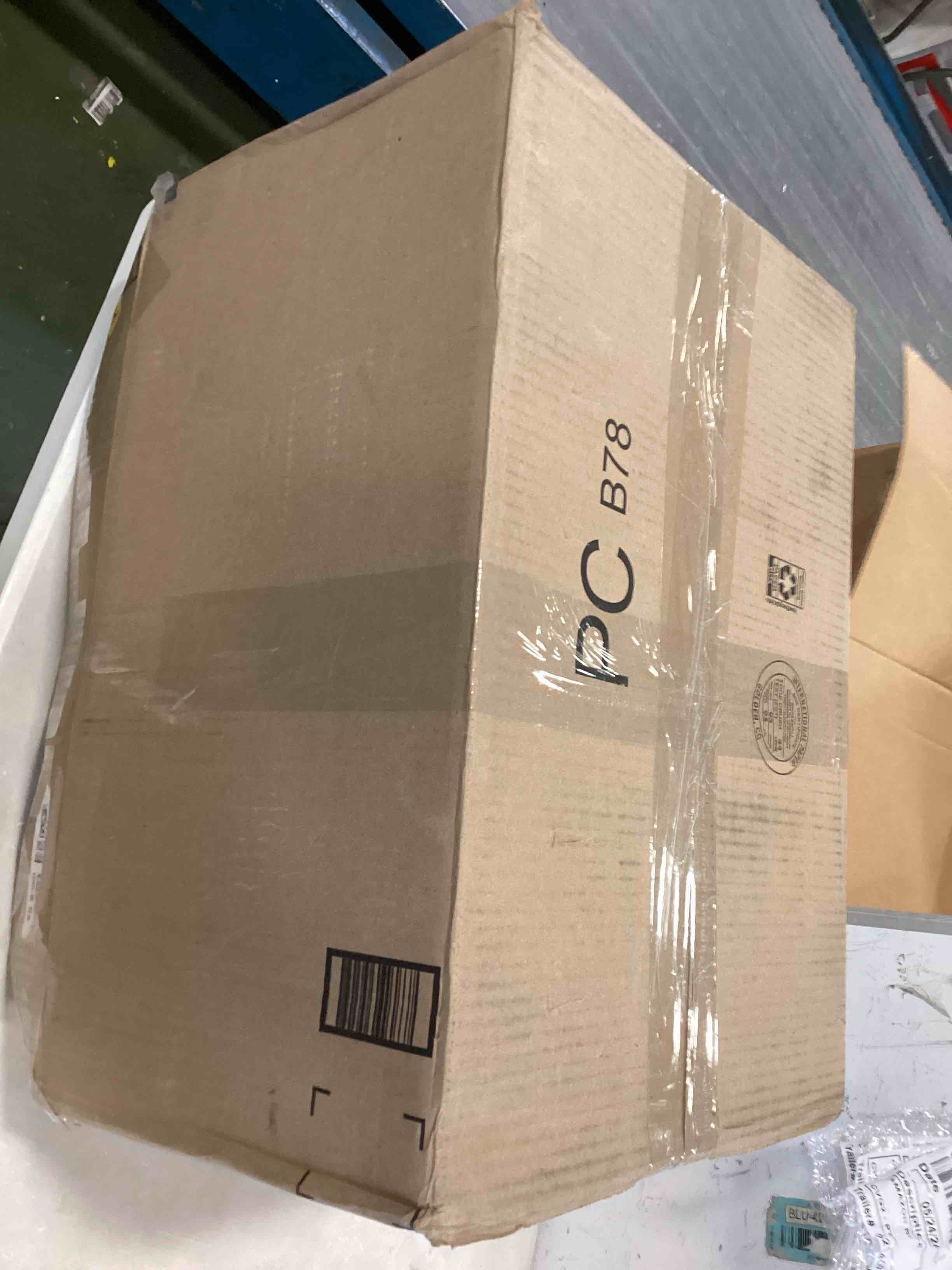 https://s3.amazonaws.com/lotting-images-prod/bidfta/ORG6580849_1717083349800.jpeg