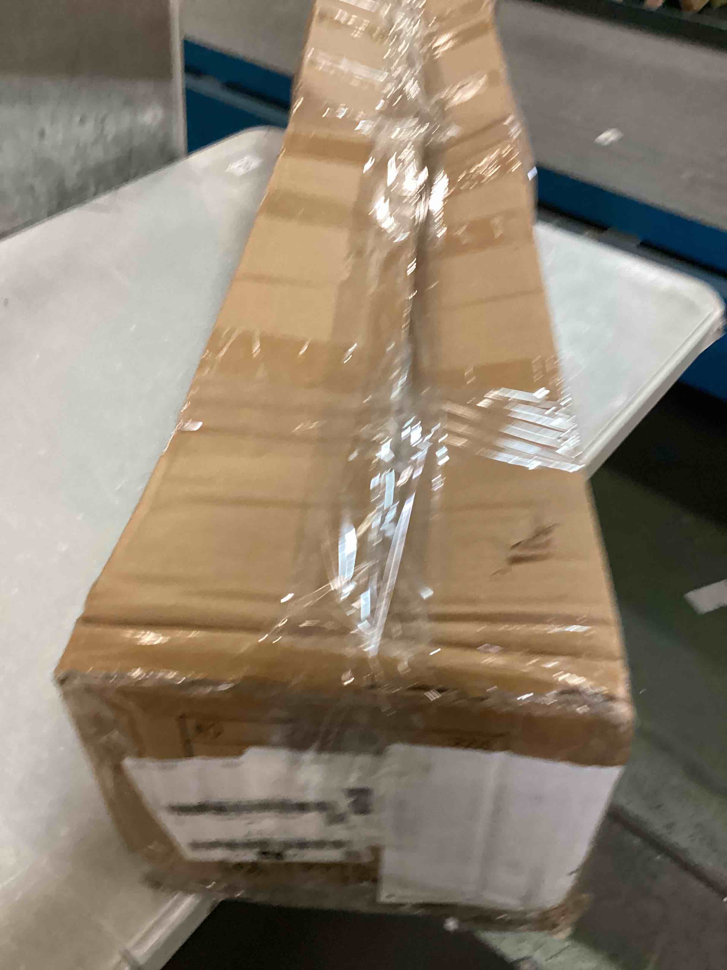 https://s3.amazonaws.com/lotting-images-prod/bidfta/ORG6586010_1718713969308.jpeg