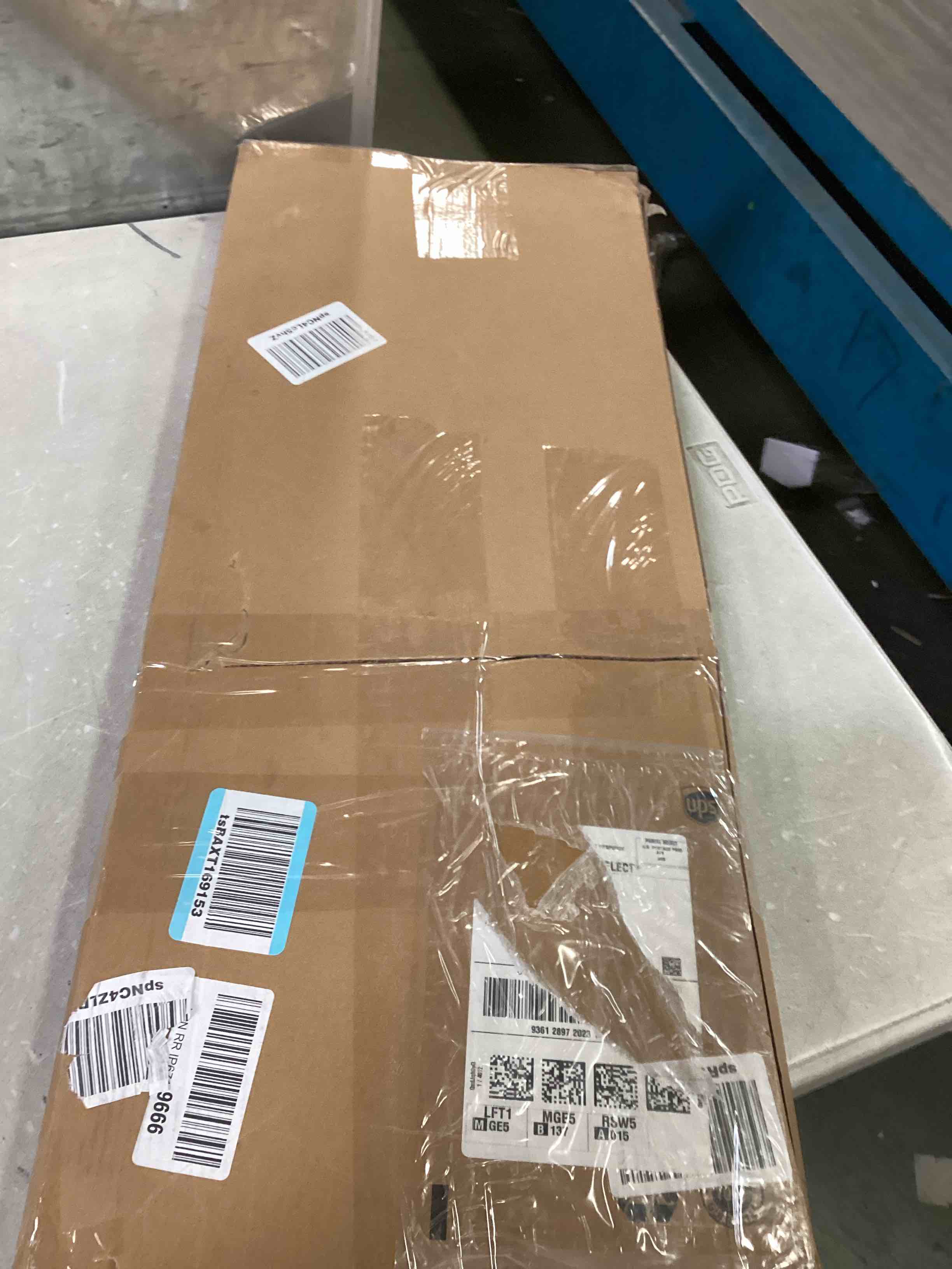 https://s3.amazonaws.com/lotting-images-prod/bidfta/ORG6586103_1718724381766.jpeg
