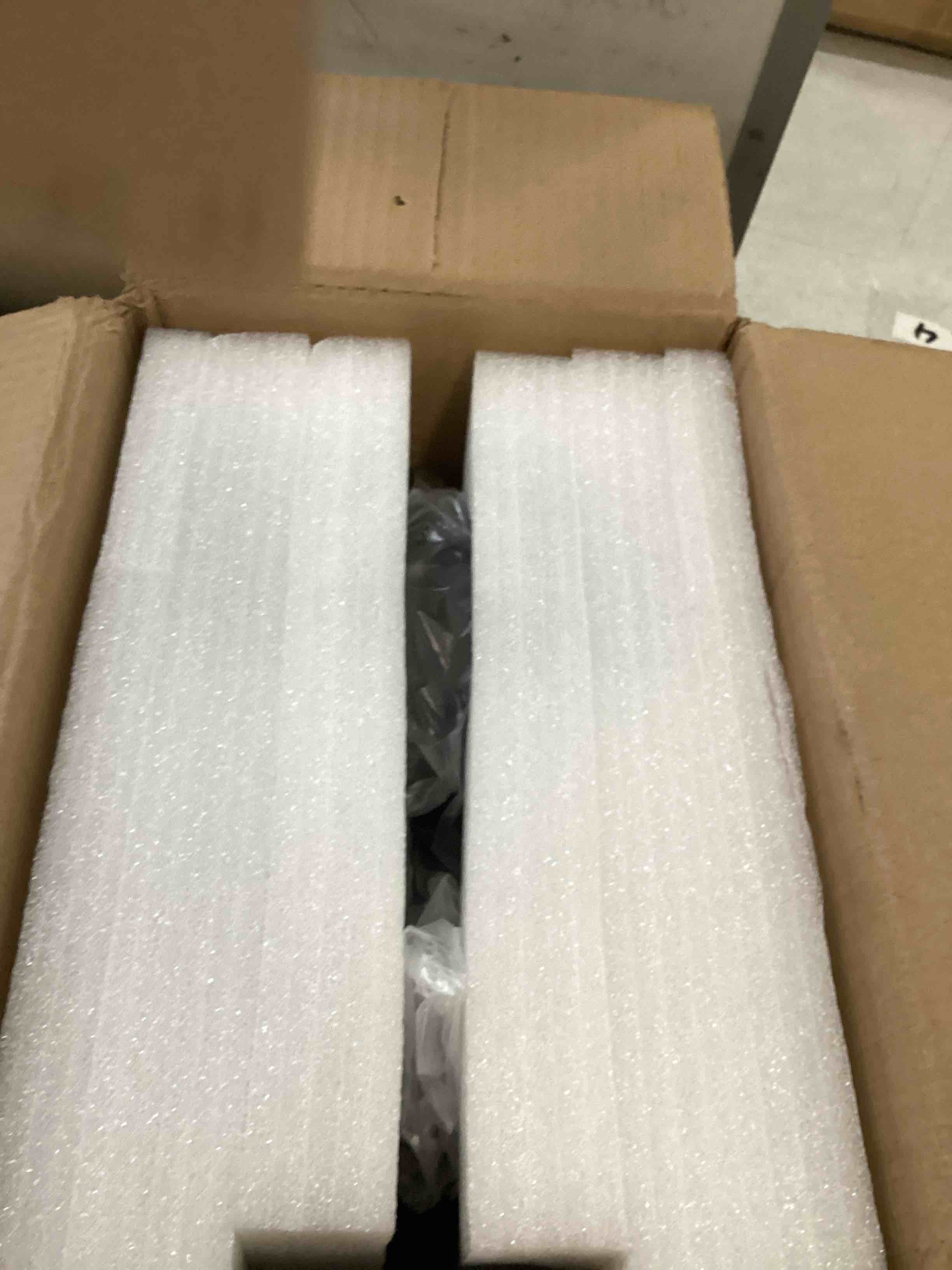 https://s3.amazonaws.com/lotting-images-prod/bidfta/ORG6586612_1718906376731.jpeg