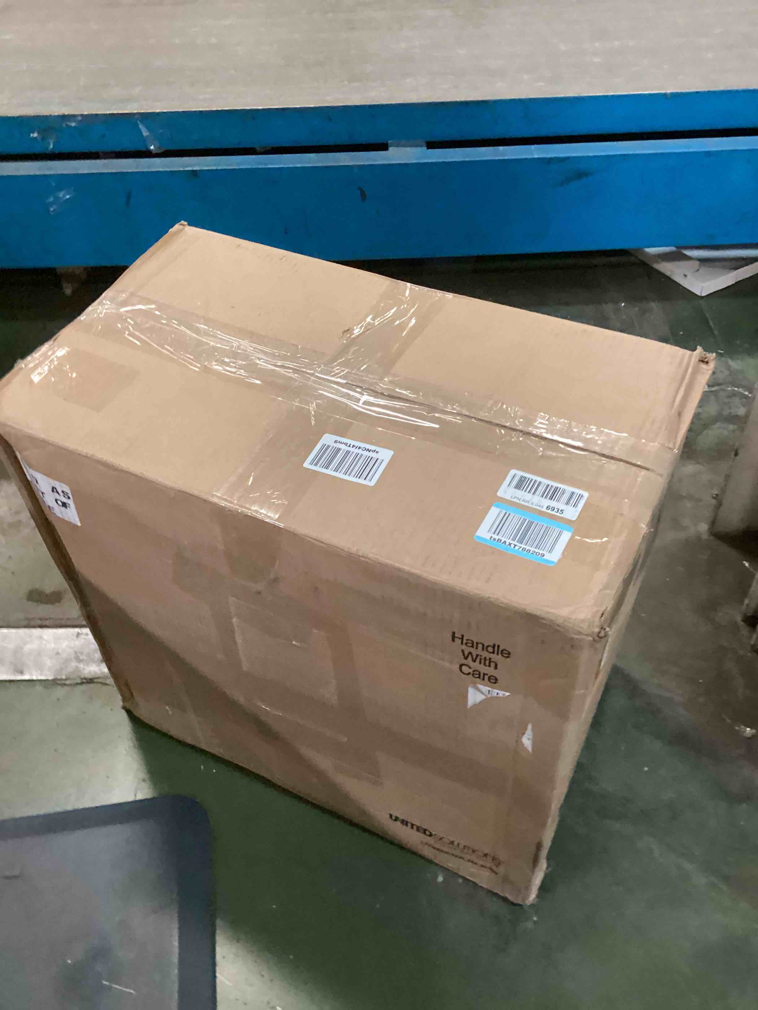https://s3.amazonaws.com/lotting-images-prod/bidfta/ORG6586901_1719259816151.jpeg