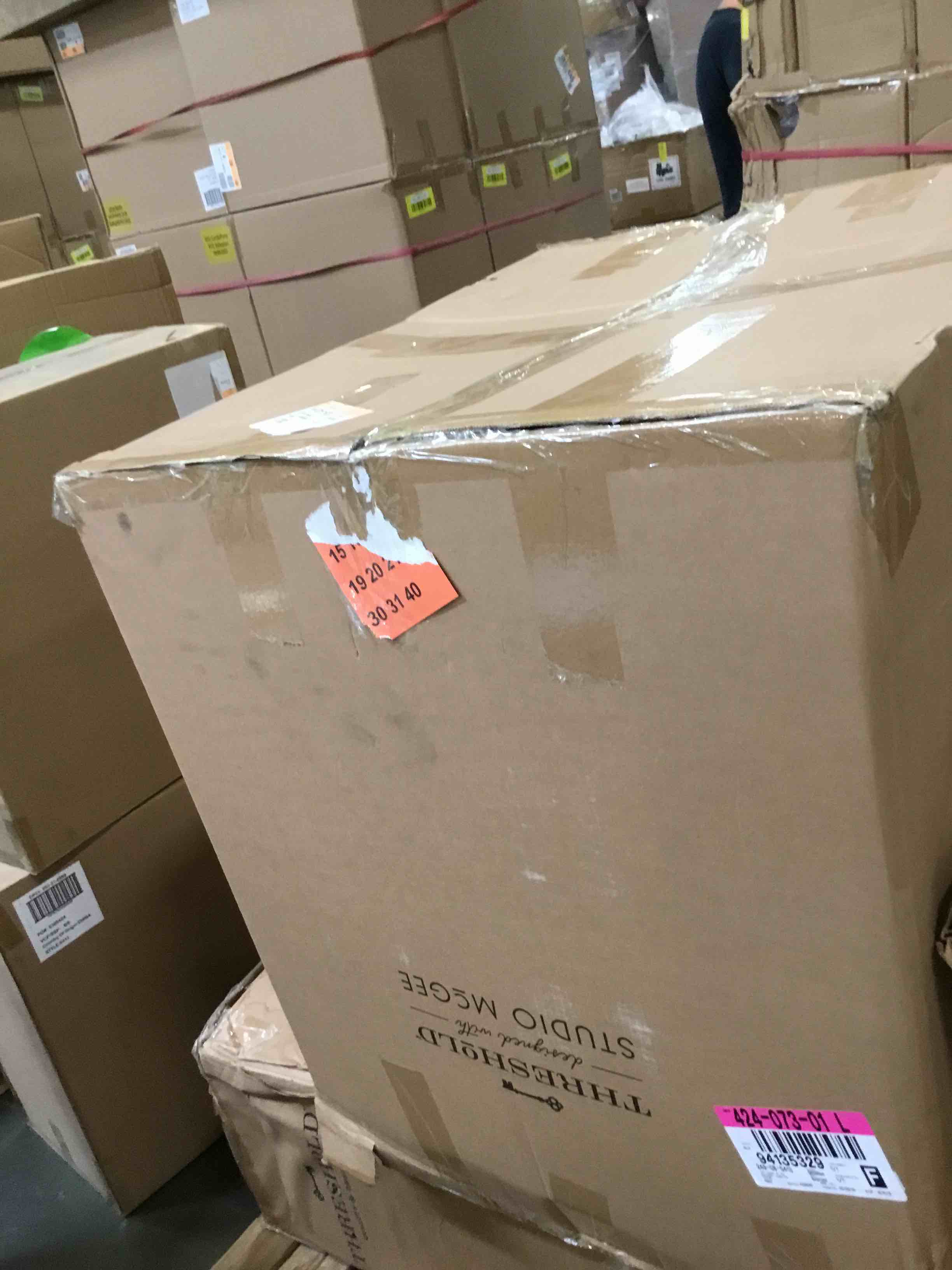 https://s3.amazonaws.com/lotting-images-prod/bidfta/ORG6587080_1720464972582.jpeg