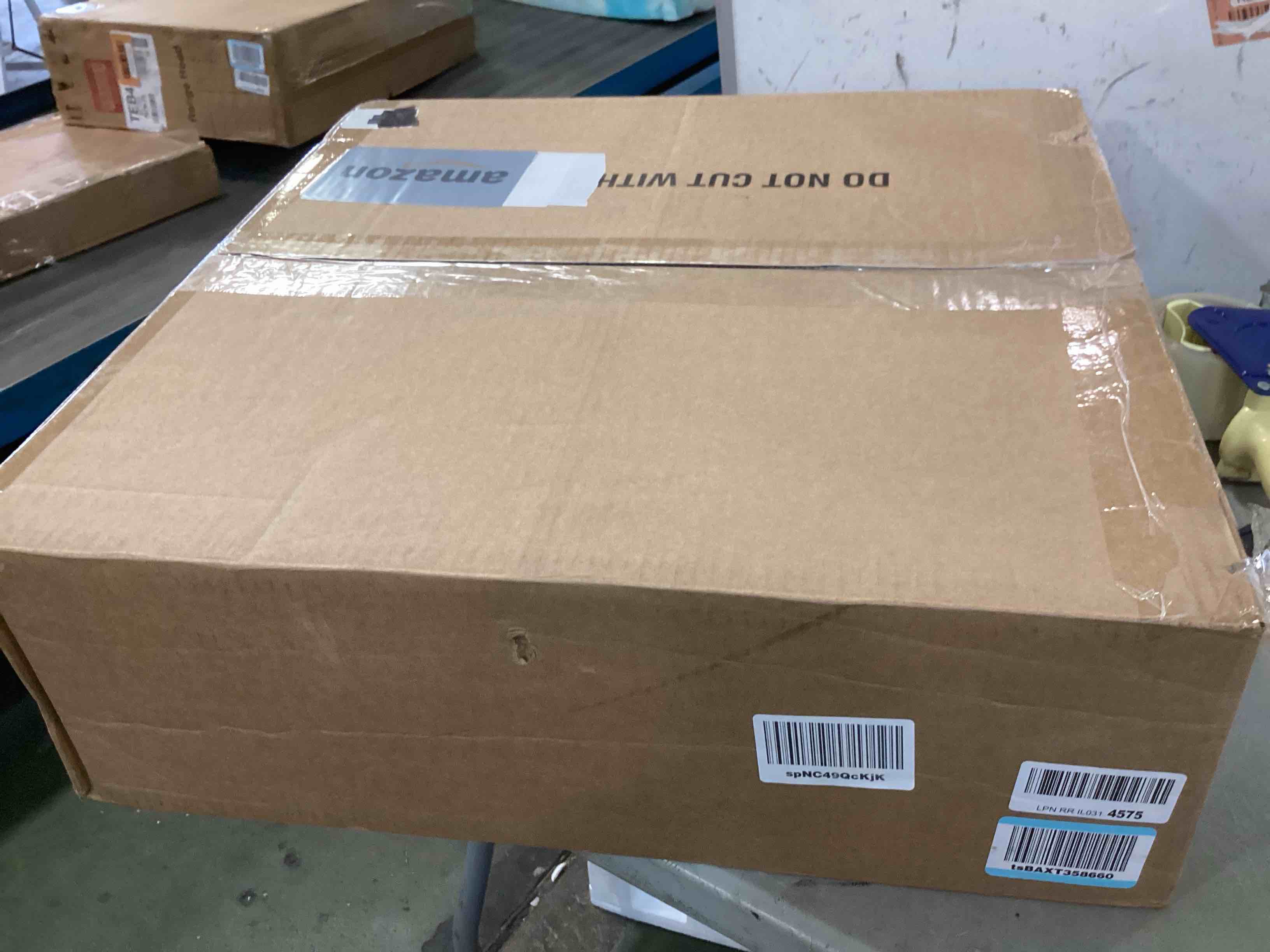 https://s3.amazonaws.com/lotting-images-prod/bidfta/ORG6588521_1718648378424.jpeg