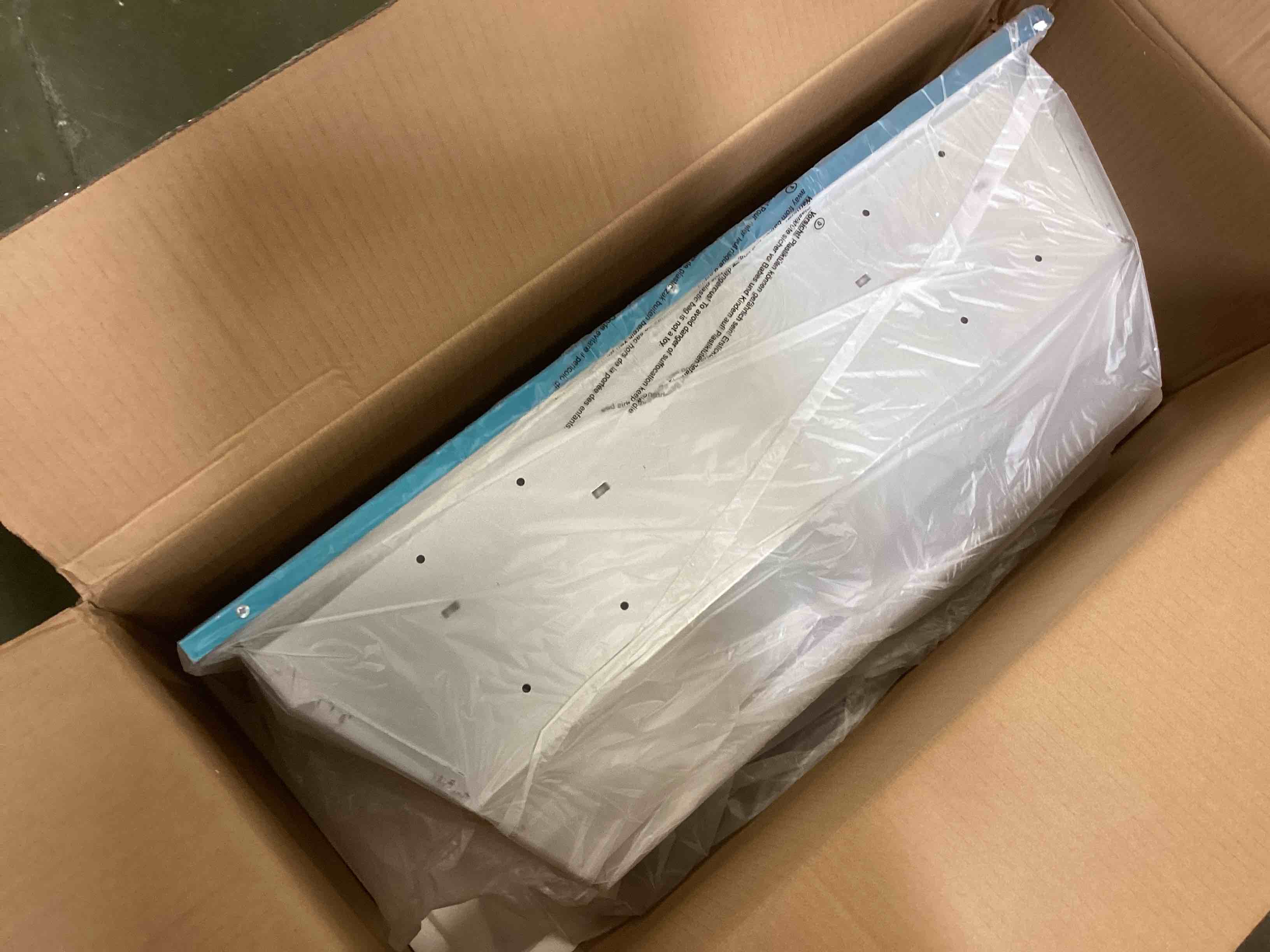 https://s3.amazonaws.com/lotting-images-prod/bidfta/ORG6589686_1719252856481.jpeg