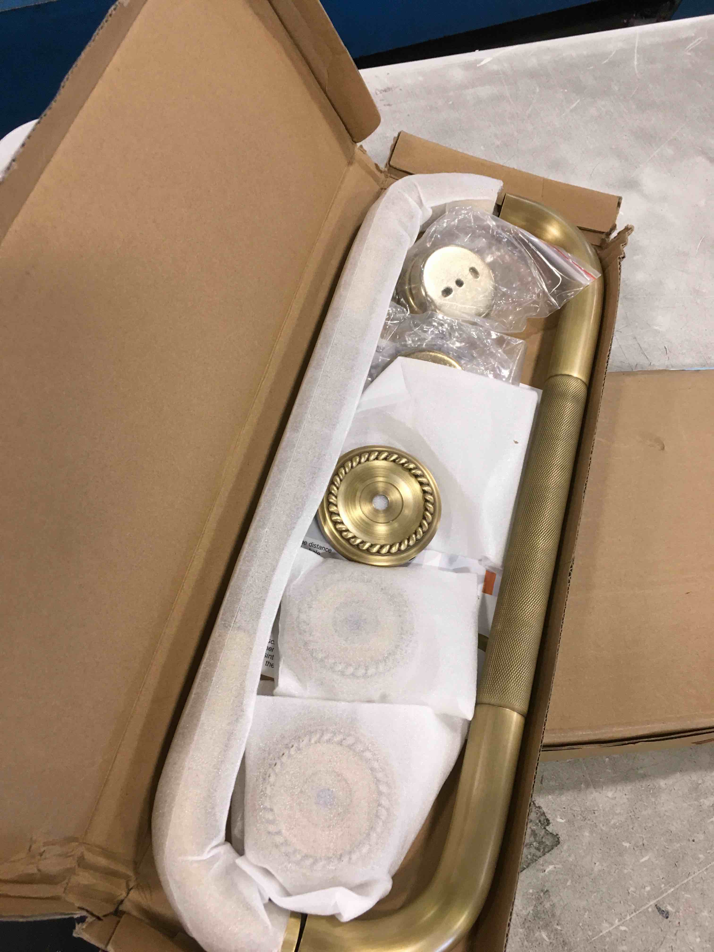 https://s3.amazonaws.com/lotting-images-prod/bidfta/ORG6590210_1718462088214.jpeg