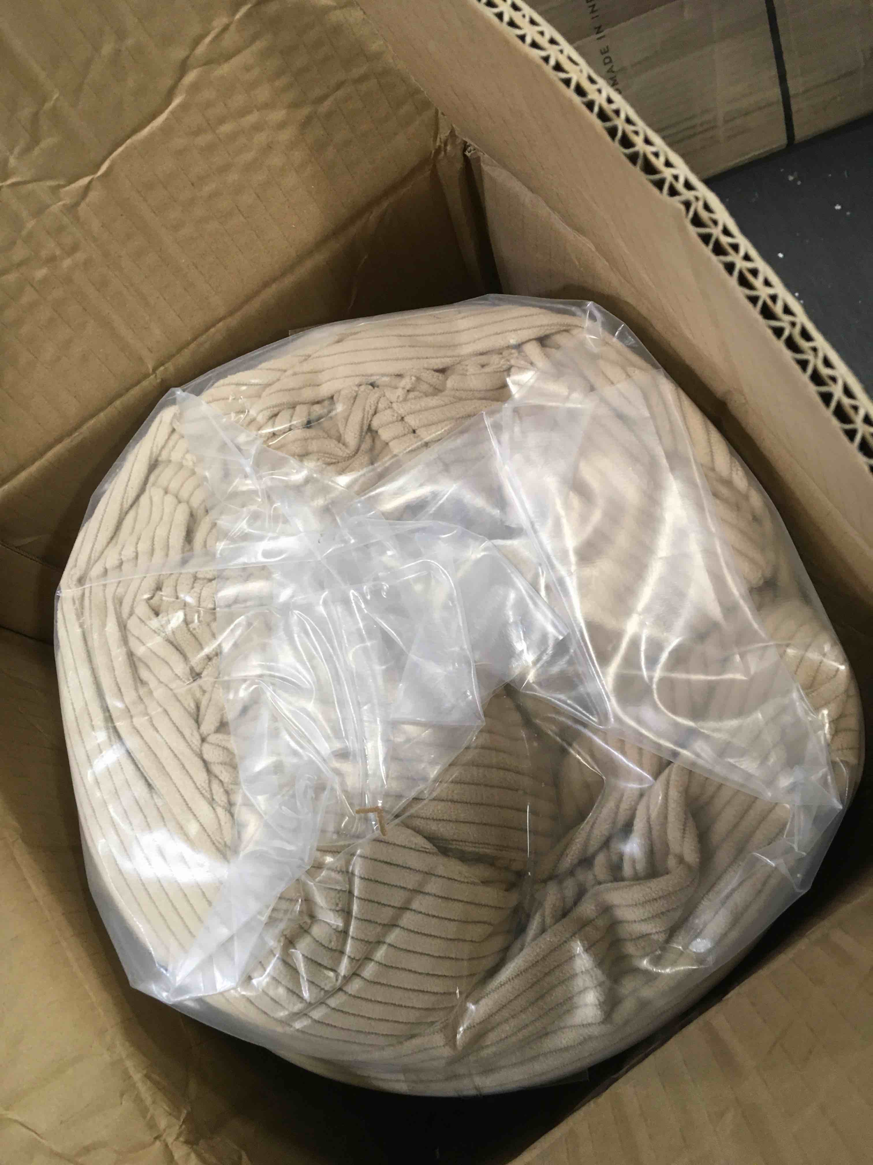 https://s3.amazonaws.com/lotting-images-prod/bidfta/ORG6590637_1718725633109.jpeg