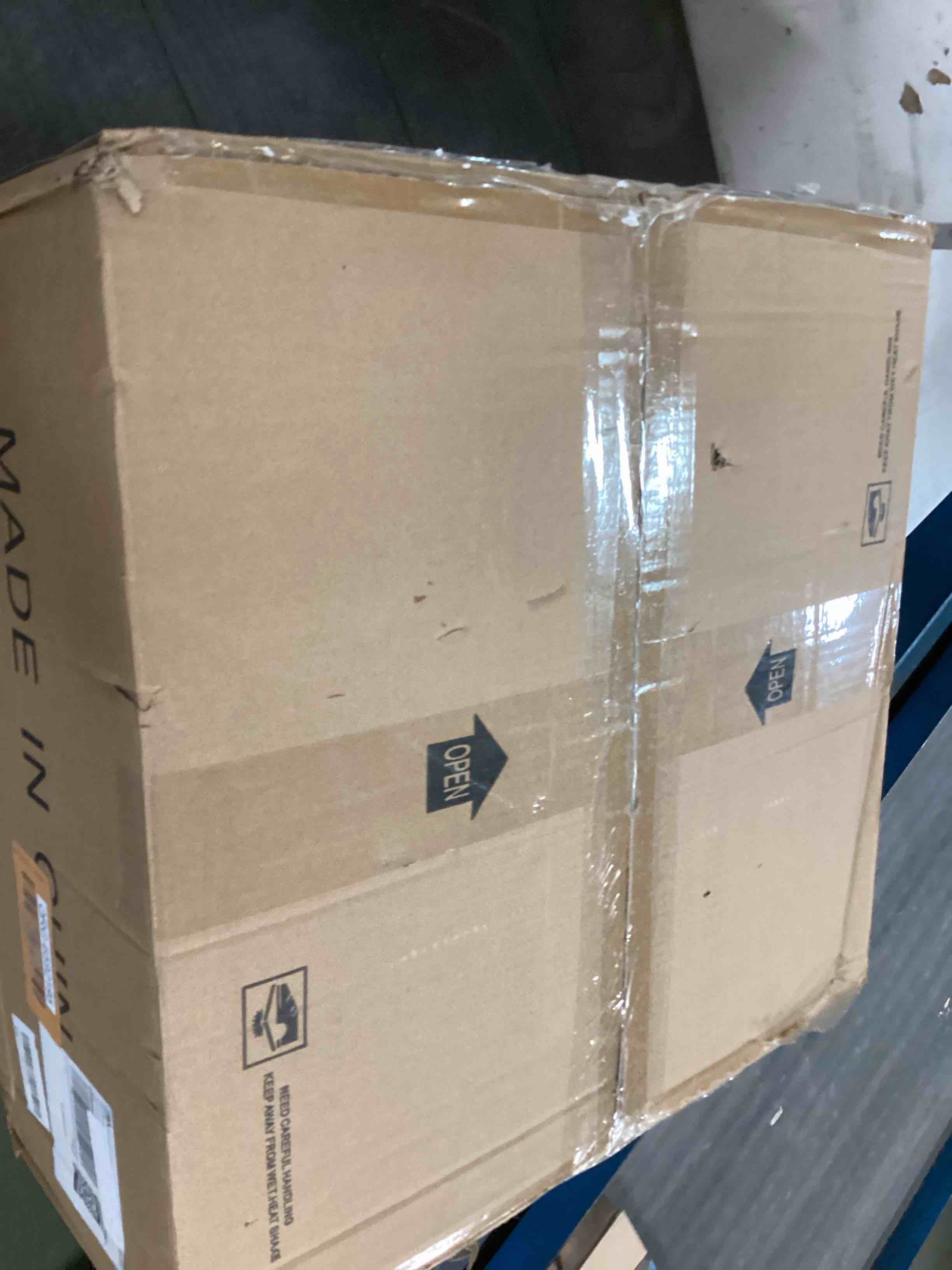 https://s3.amazonaws.com/lotting-images-prod/bidfta/ORG6592195_1719339510159.jpeg