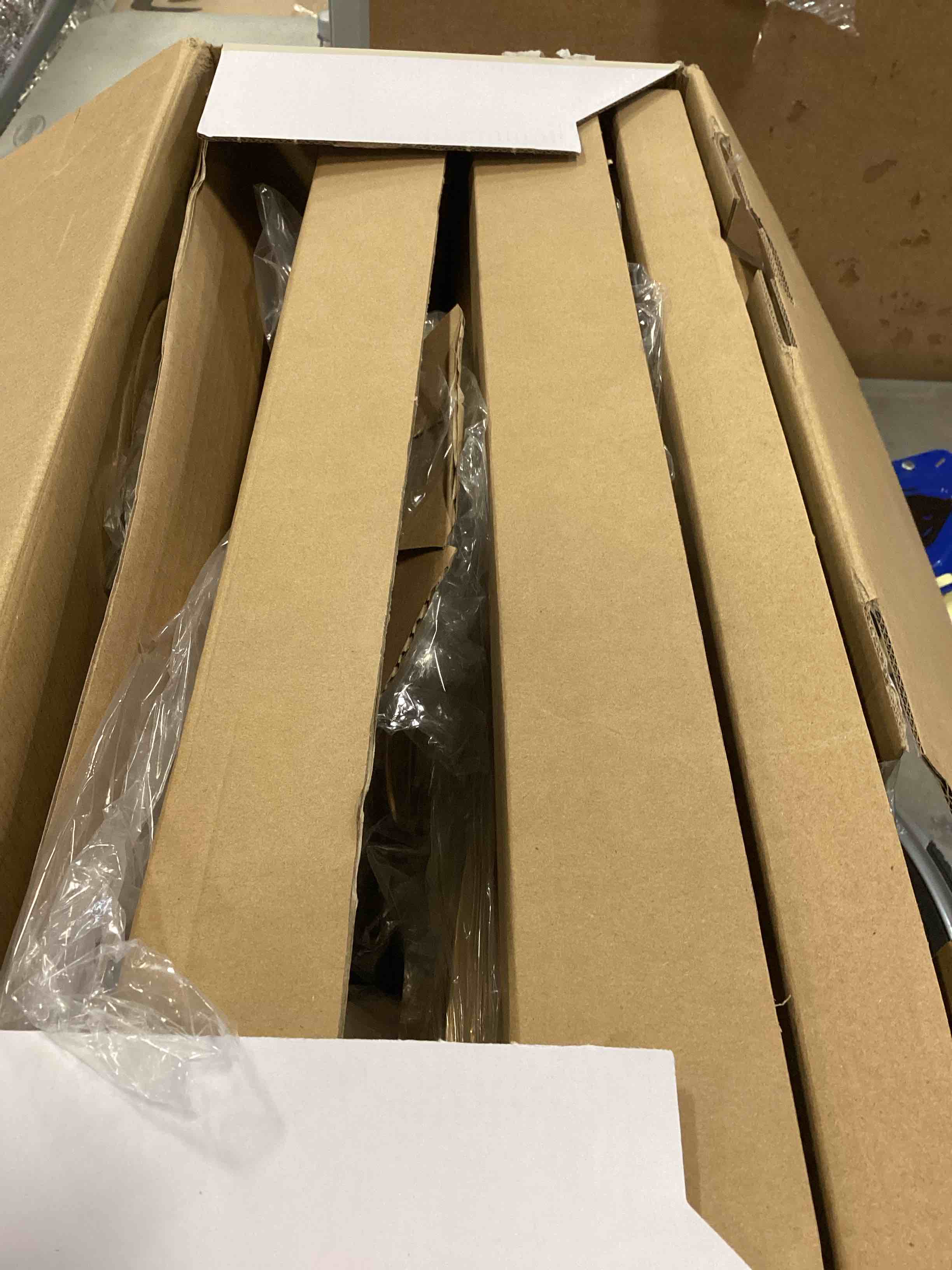 https://s3.amazonaws.com/lotting-images-prod/bidfta/ORG6593790_1719059731749.jpeg