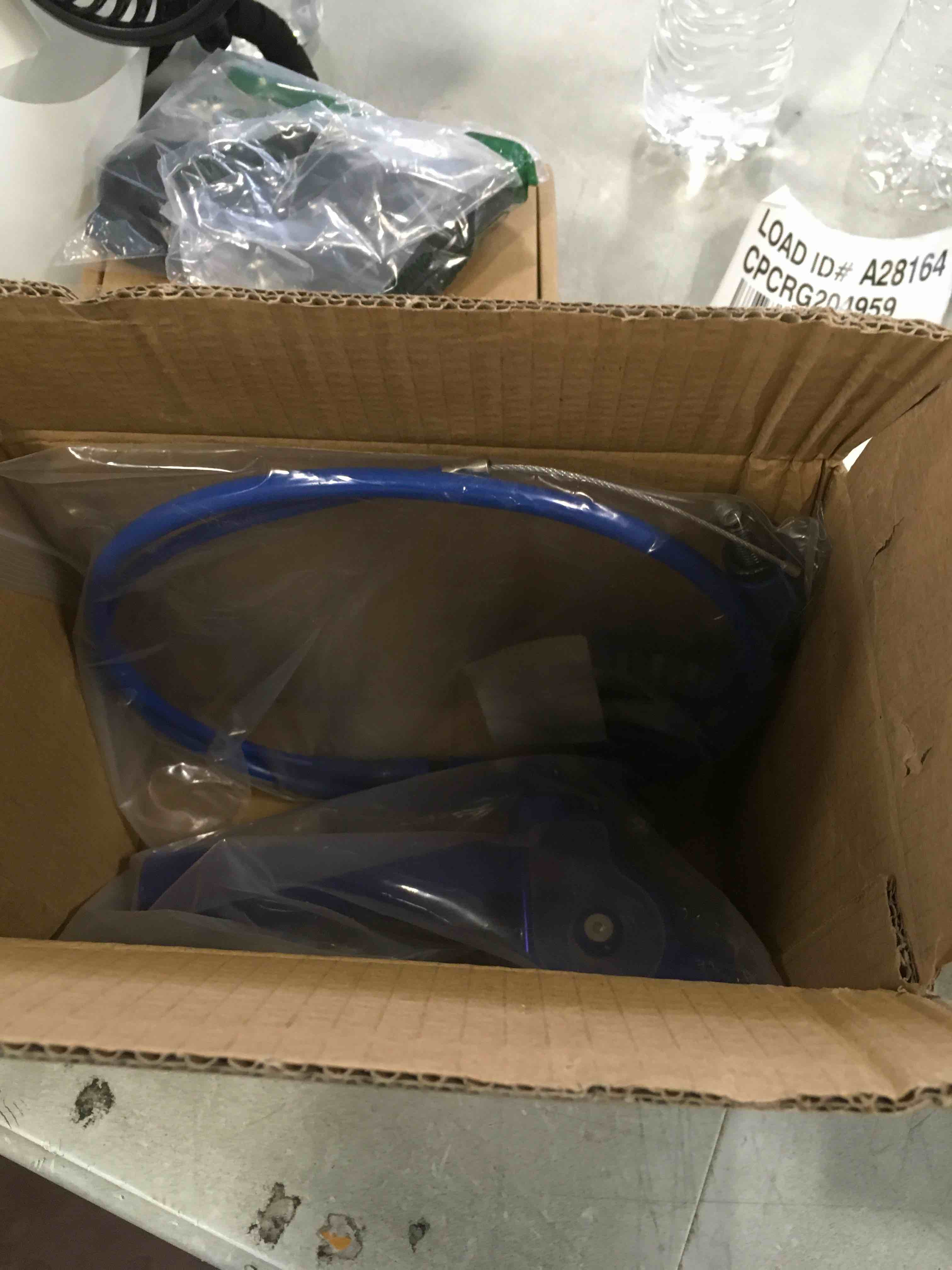 https://s3.amazonaws.com/lotting-images-prod/bidfta/ORG6596732_1716471735851.jpeg