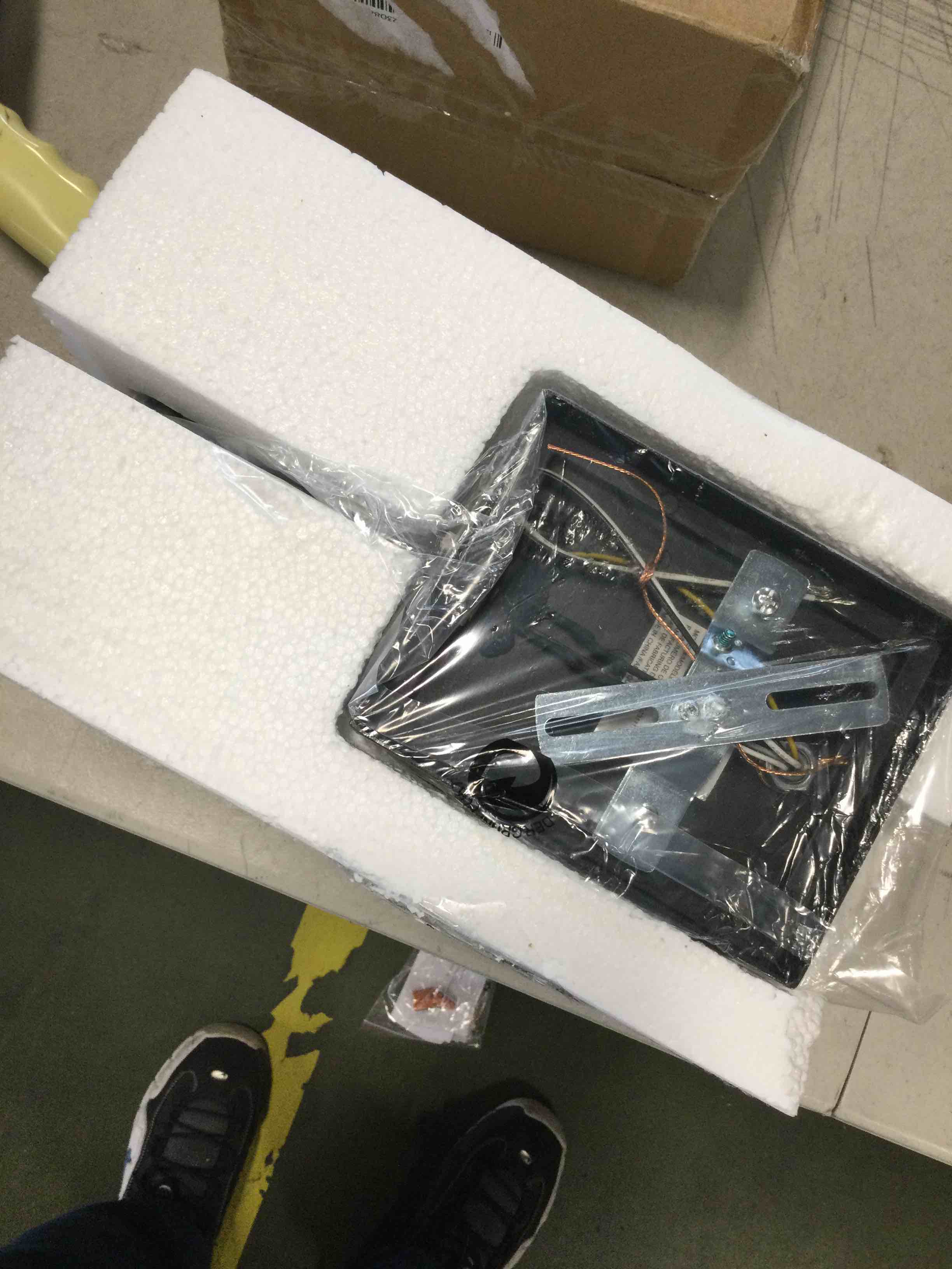https://s3.amazonaws.com/lotting-images-prod/bidfta/ORG6598084_1716385610108.jpeg