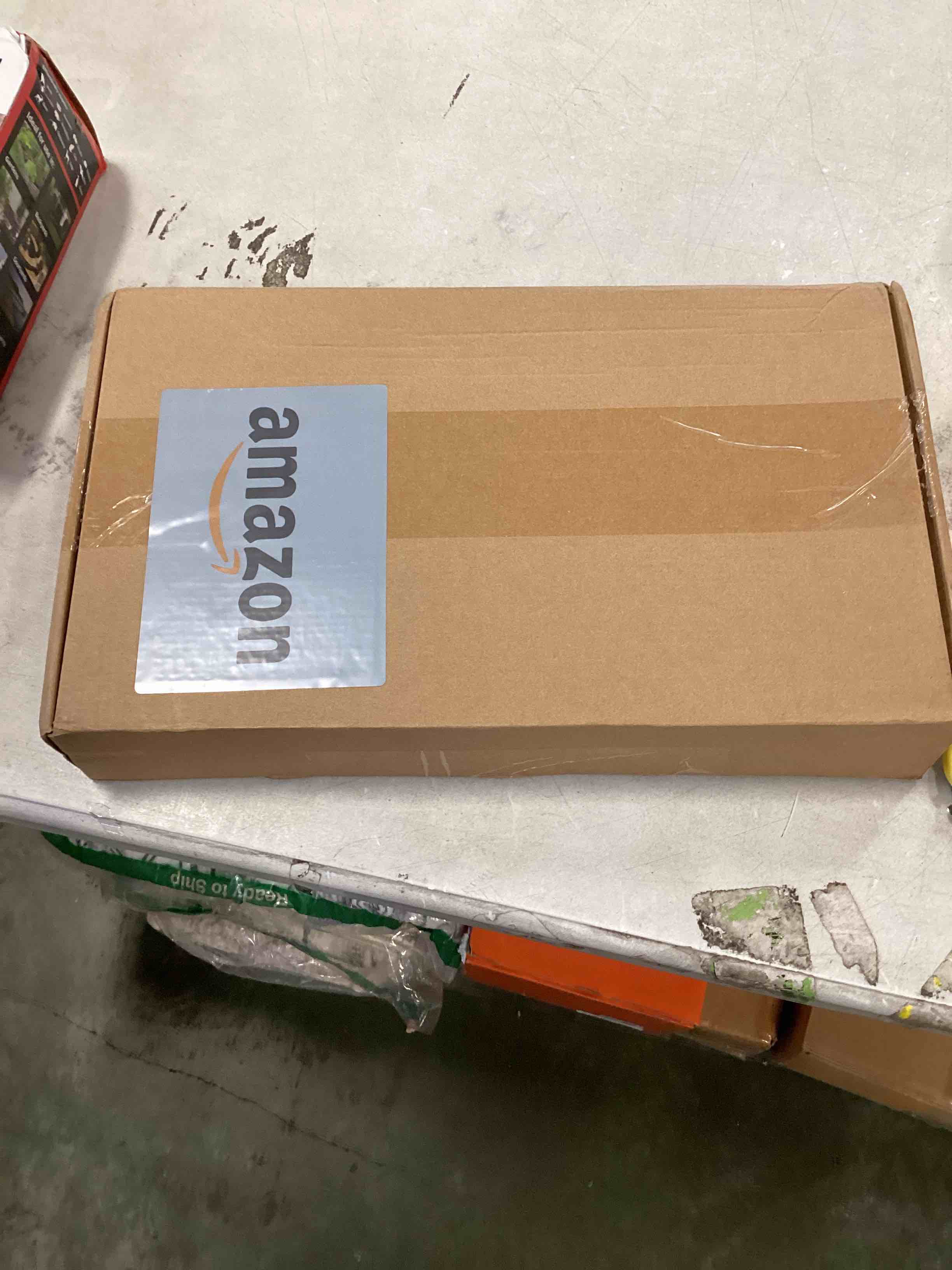https://s3.amazonaws.com/lotting-images-prod/bidfta/ORG6598348_1716470532370.jpeg