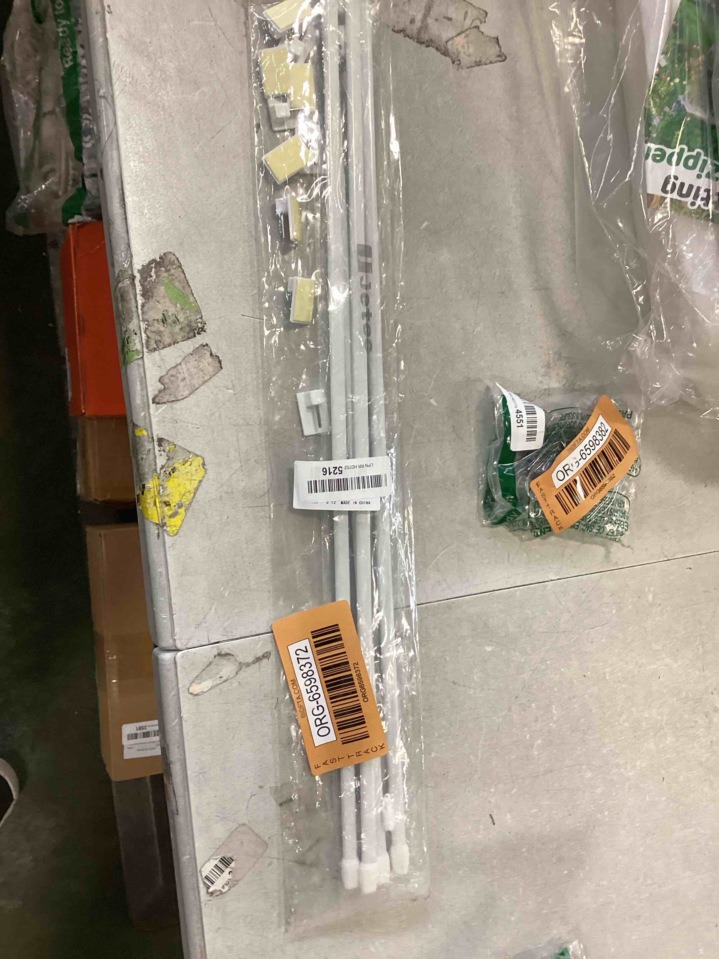 https://s3.amazonaws.com/lotting-images-prod/bidfta/ORG6598372_1716471823258.jpeg
