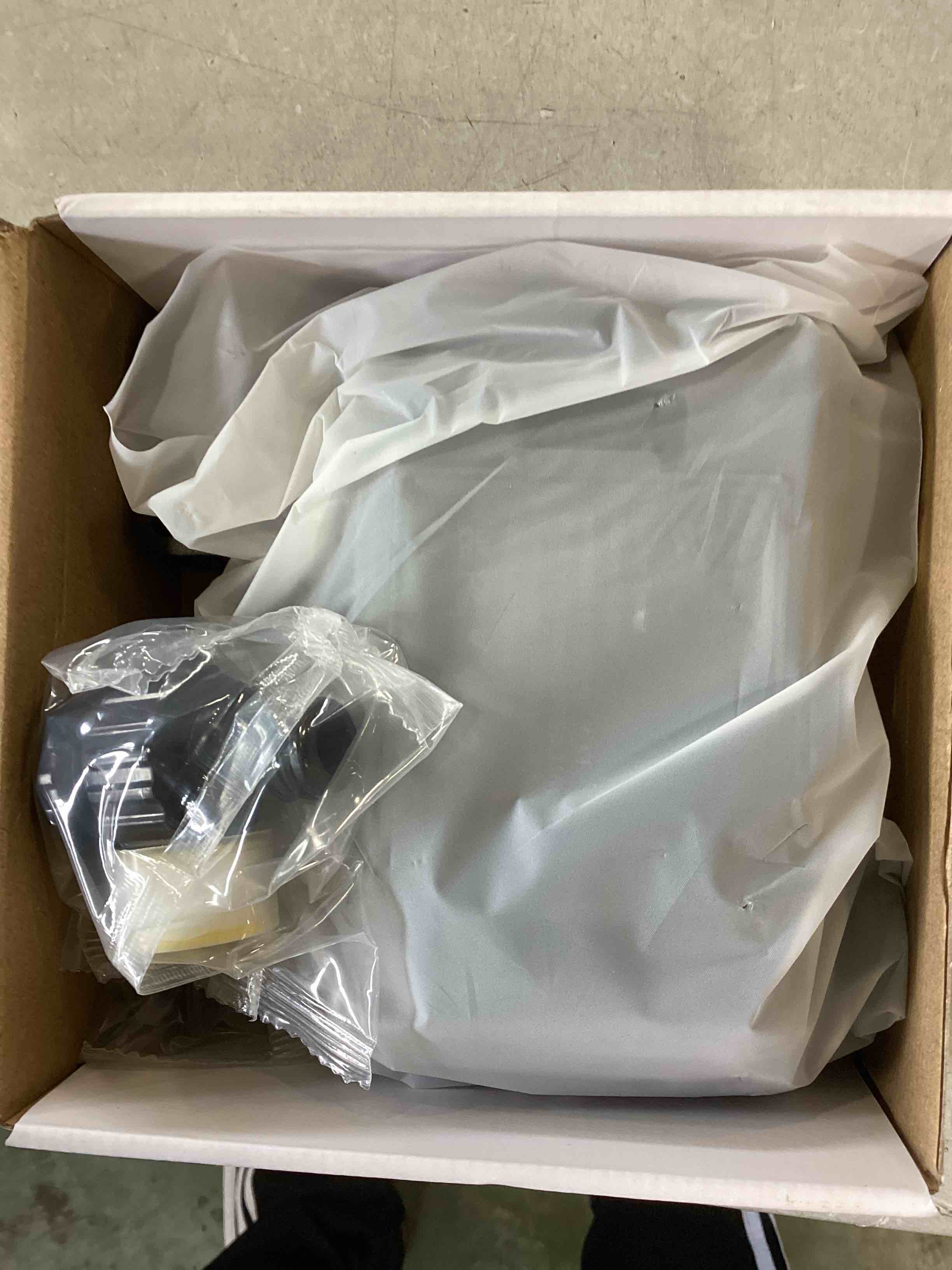 https://s3.amazonaws.com/lotting-images-prod/bidfta/ORG6598417_1716474877576.jpeg