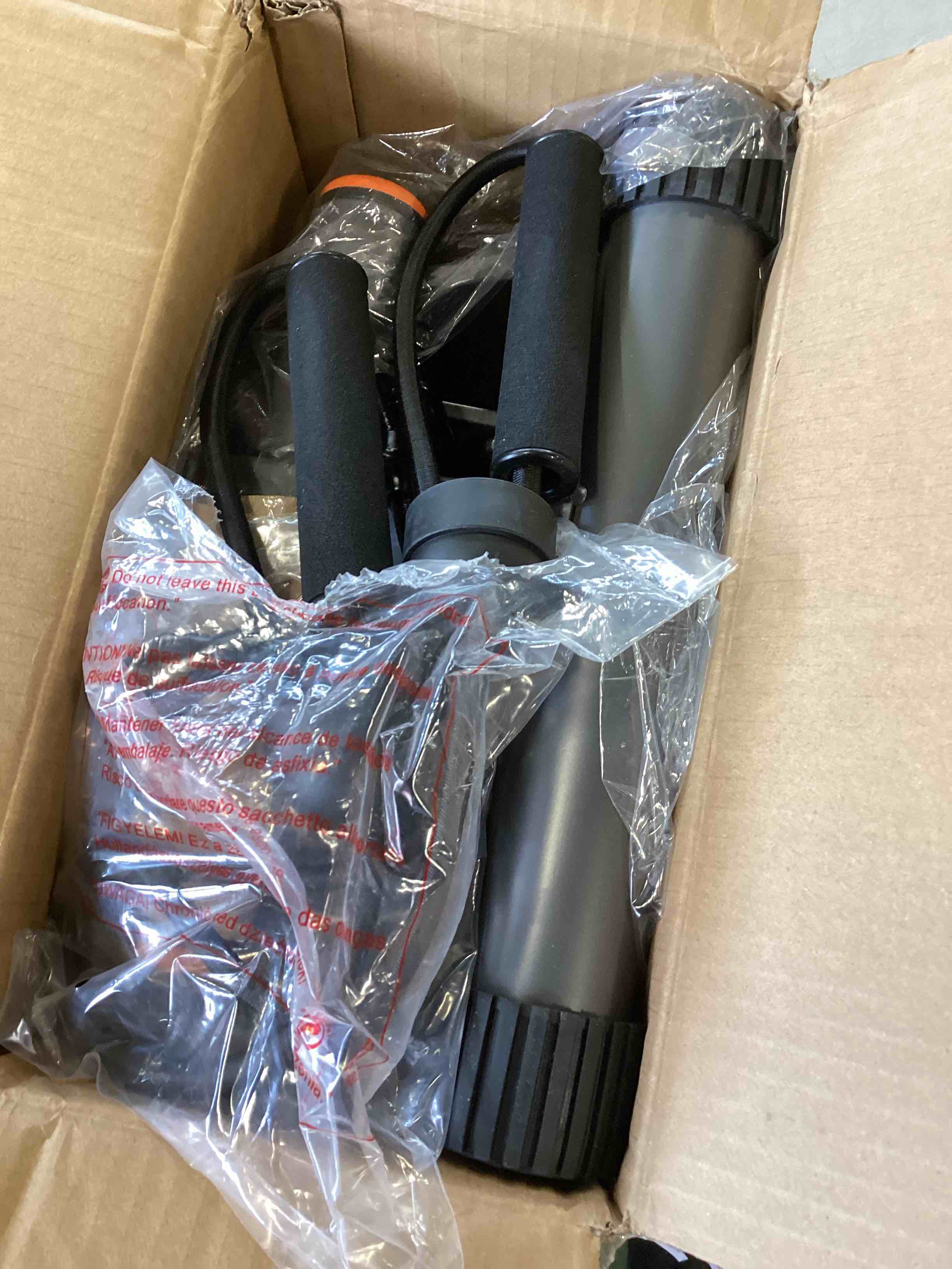 https://s3.amazonaws.com/lotting-images-prod/bidfta/ORG6598539_1716489574840.jpeg
