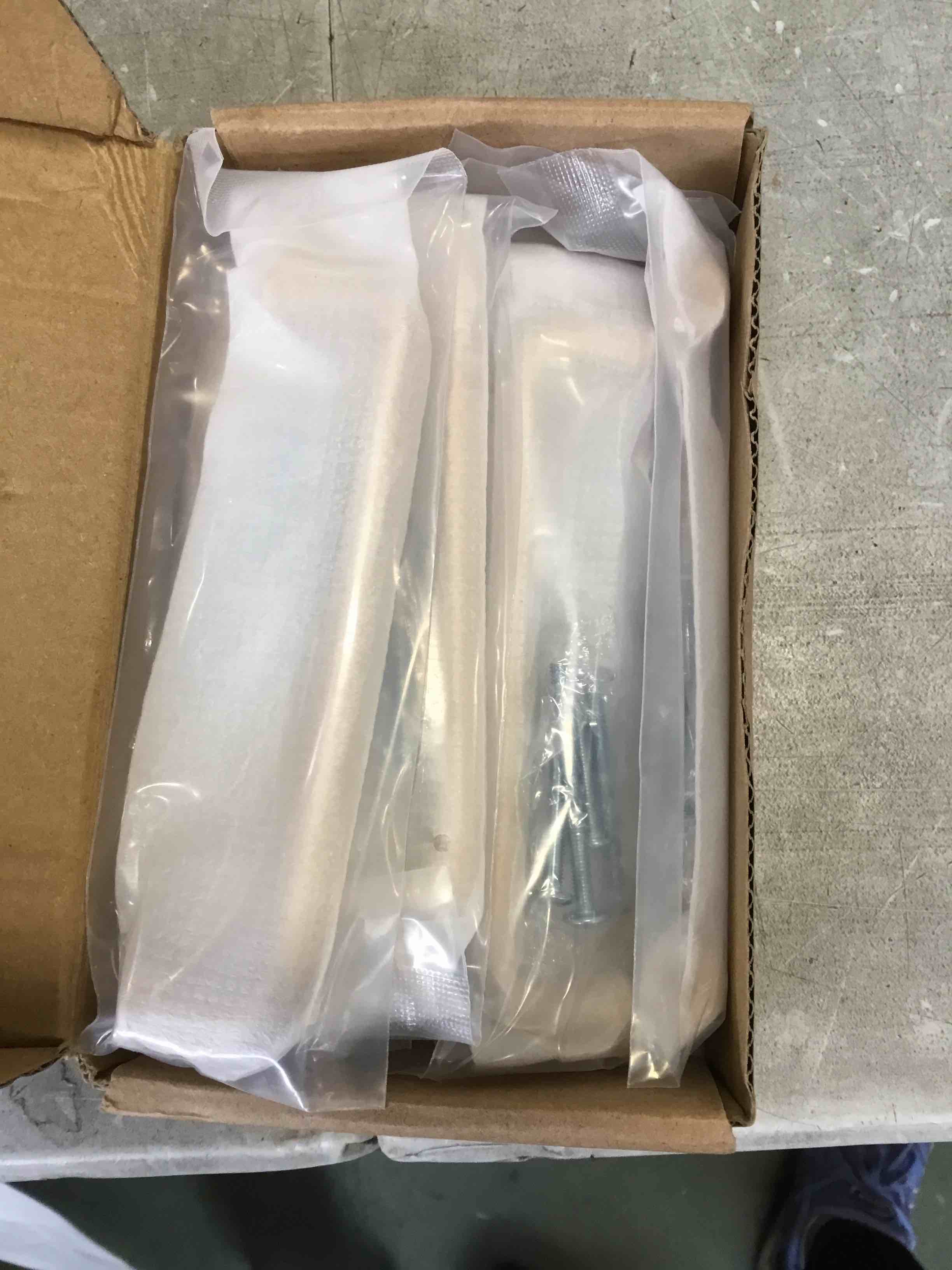 https://s3.amazonaws.com/lotting-images-prod/bidfta/ORG6599770_1715277043470.jpeg
